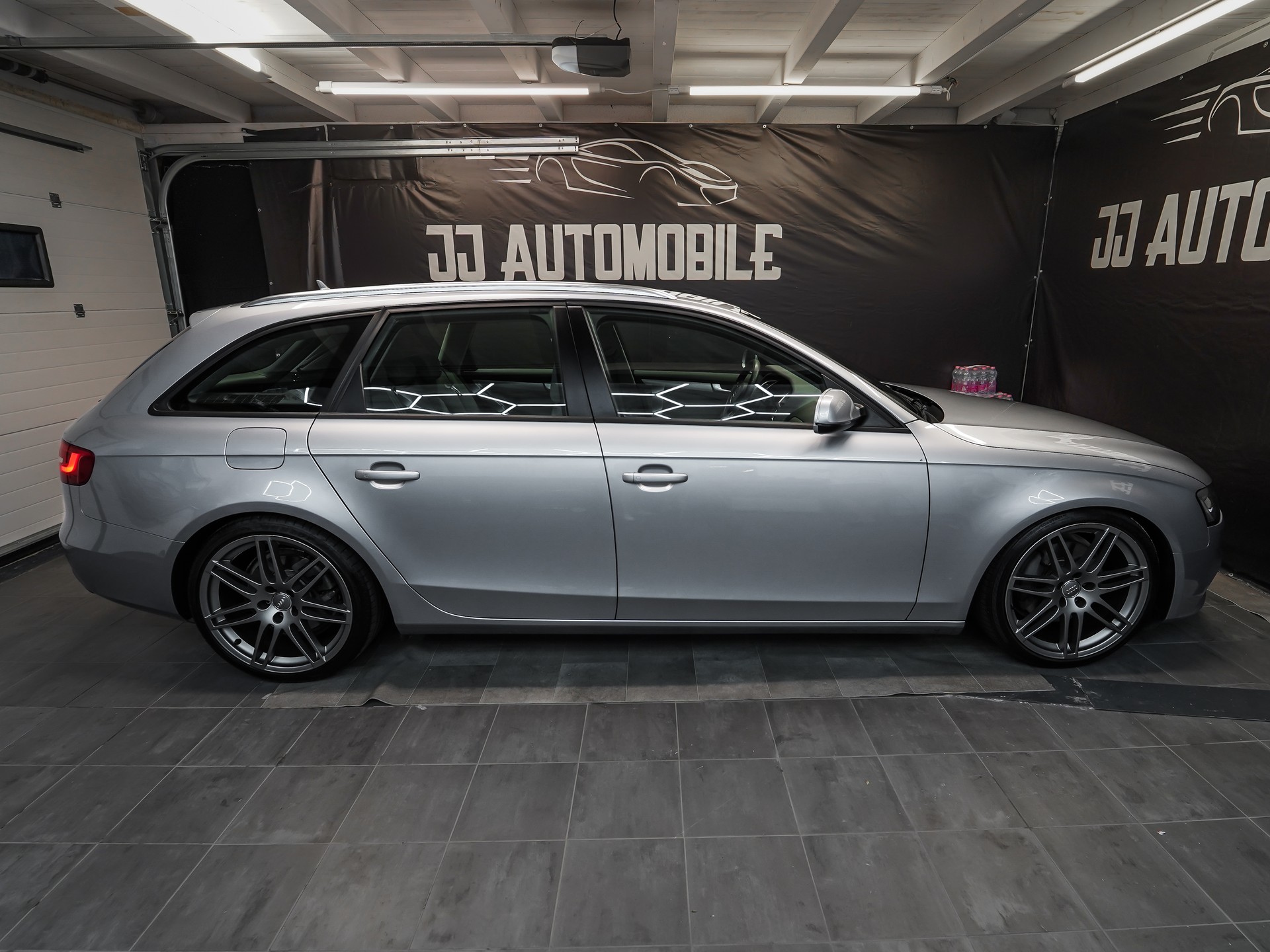 AUDI A4 Avant 2.0 TFSI quattro s-tronic-image-2