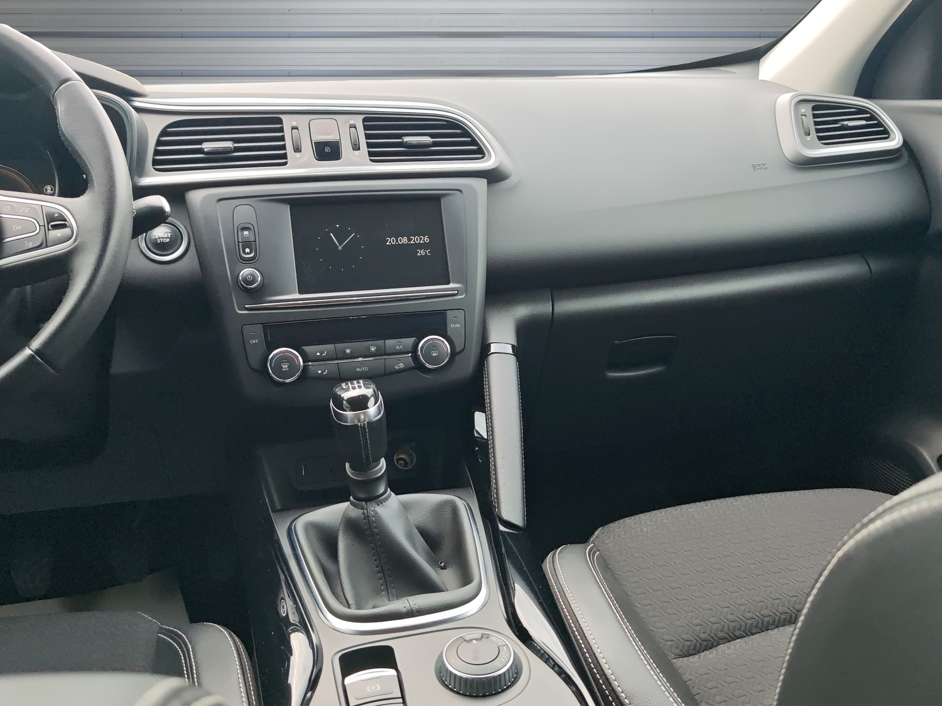 RENAULT Kadjar 1.6 dCi Zen 4x4-image-11