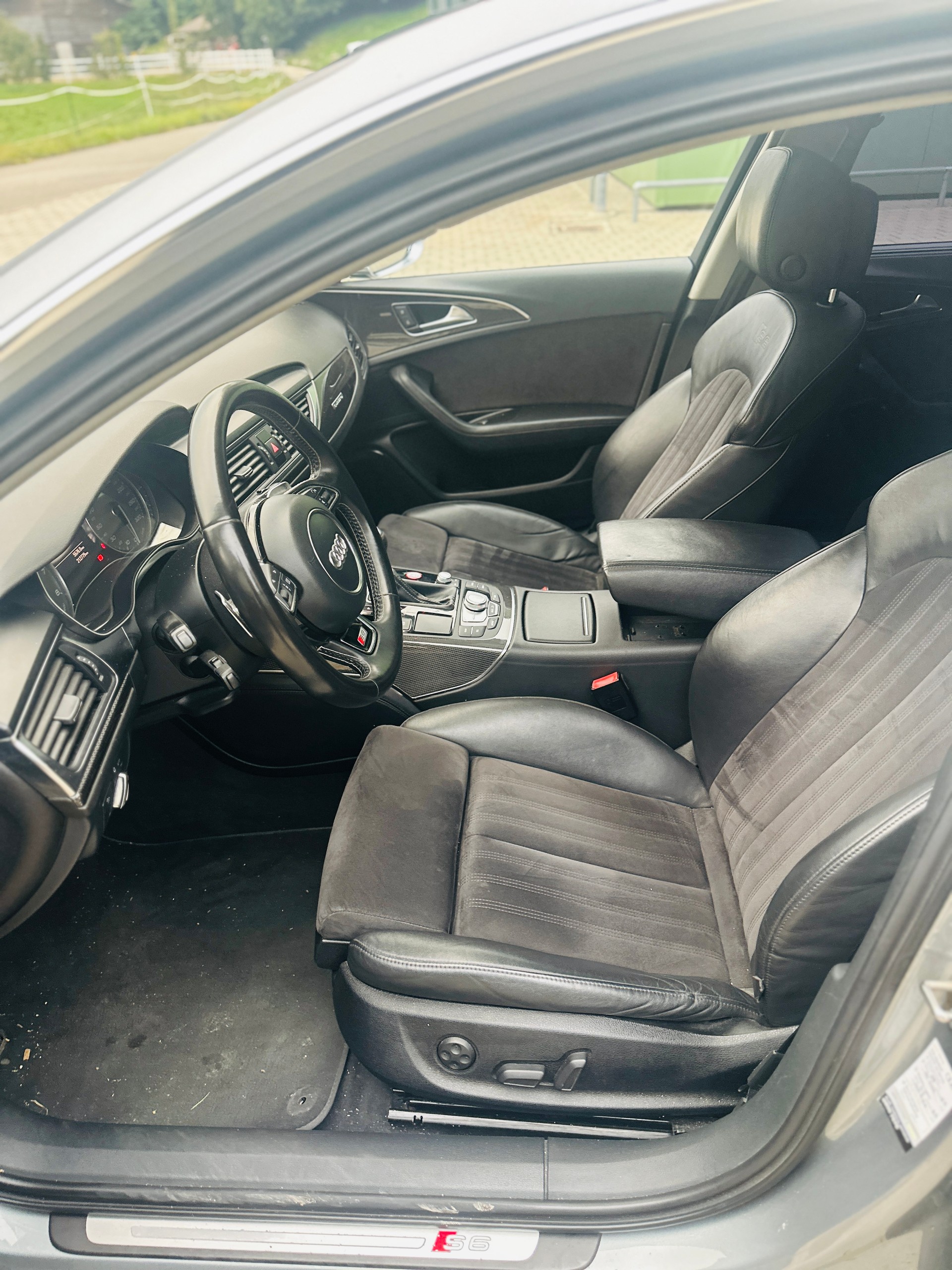 AUDI S6 Limousine 4.0 TFSI V8 quattro S-tronic-image-14