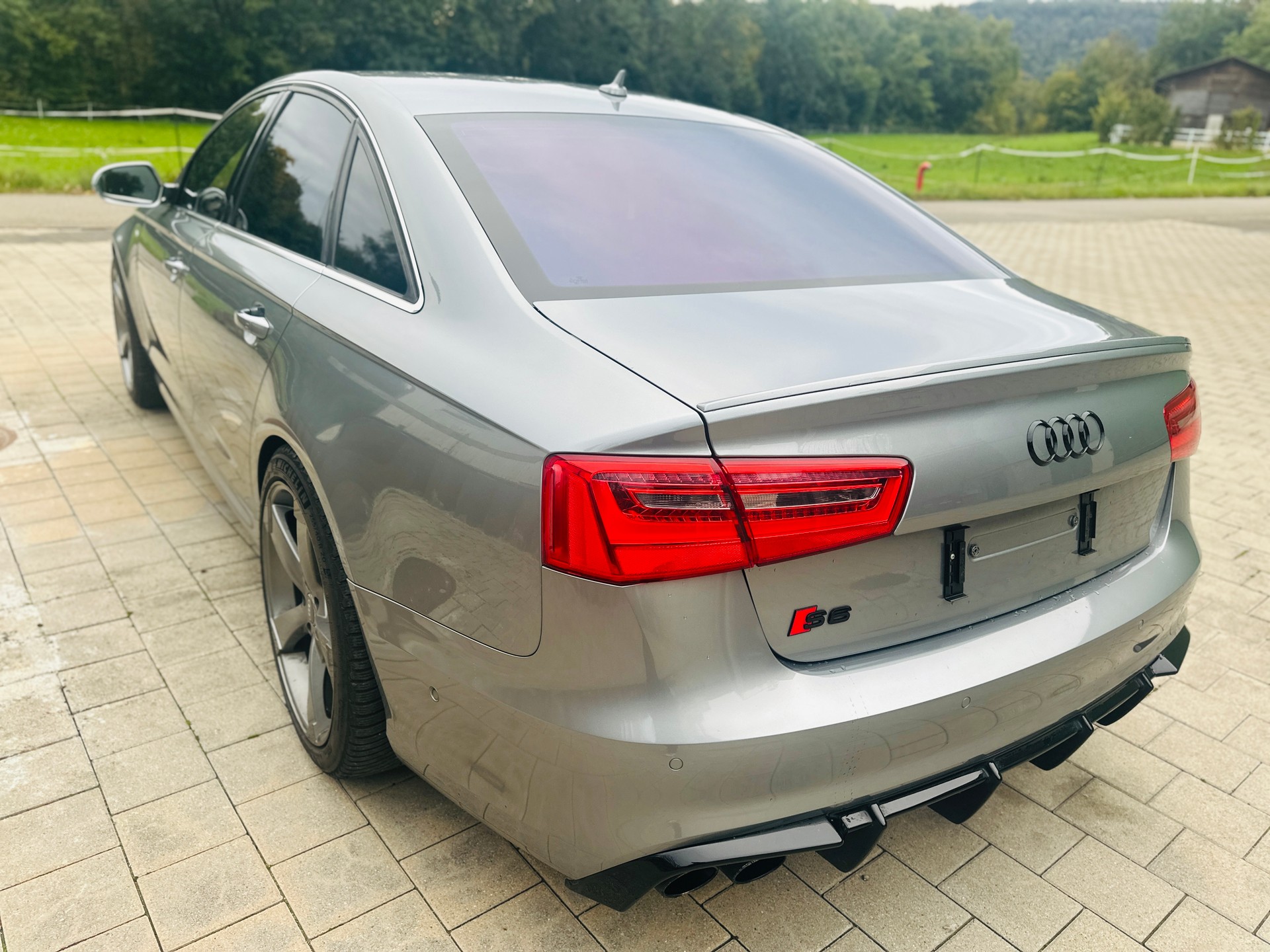 AUDI S6 Limousine 4.0 TFSI V8 quattro S-tronic-image-10