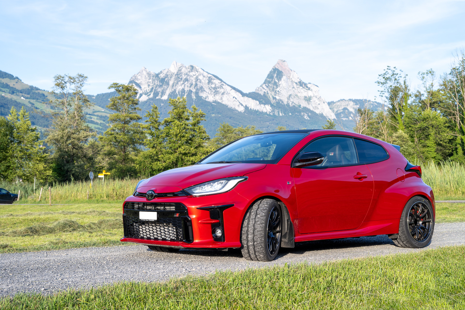 TOYOTA 1.6 Turbo Sport 4x4-image-2