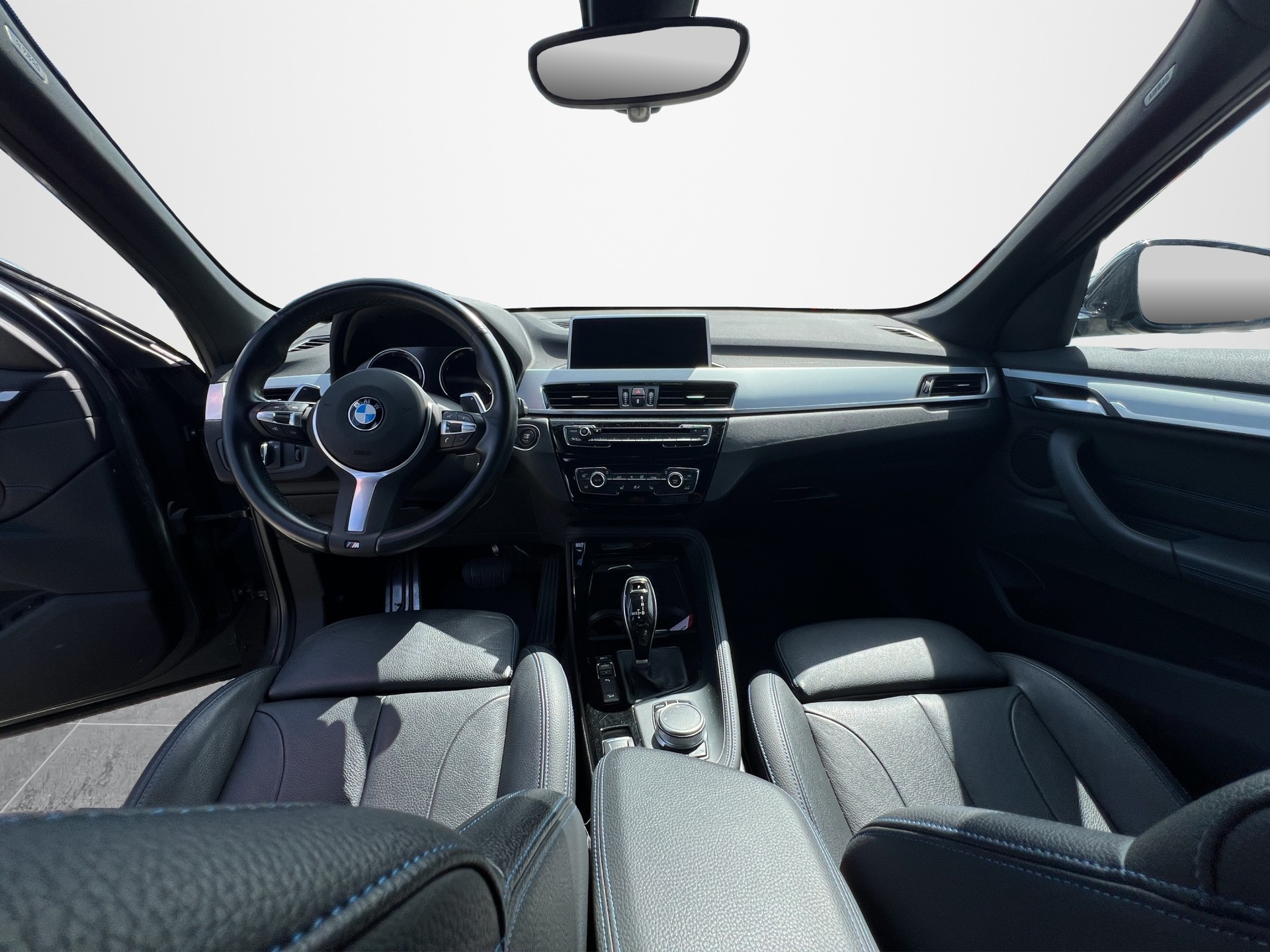 BMW X1 20d xDrive SAG-image-11