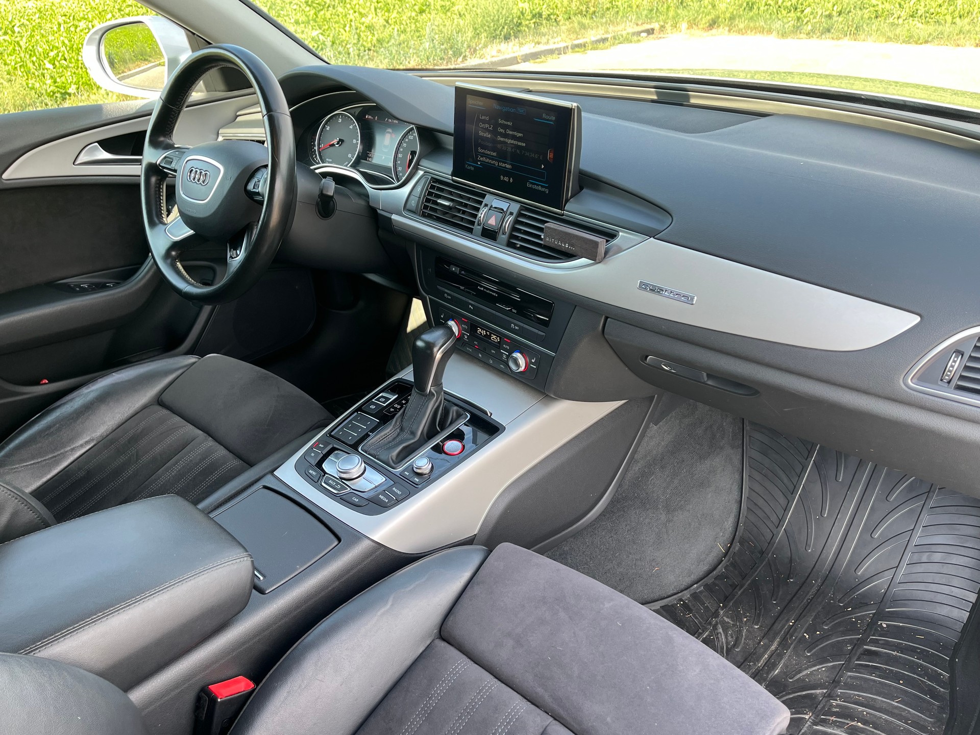 AUDI A6 Avant 3.0 TDI V6 quattro S-tronic-image-9