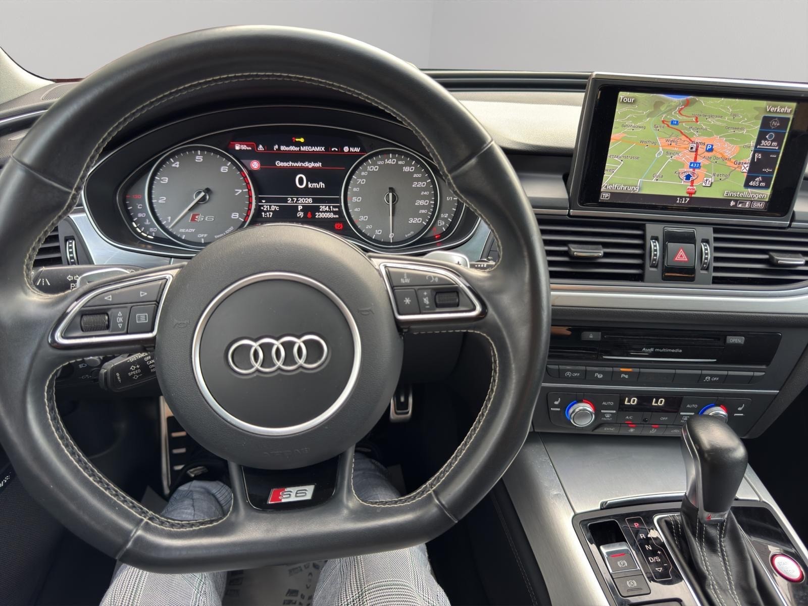 AUDI S6 Avant 4.0 TFSI V8 quattro S-tronic-image-12