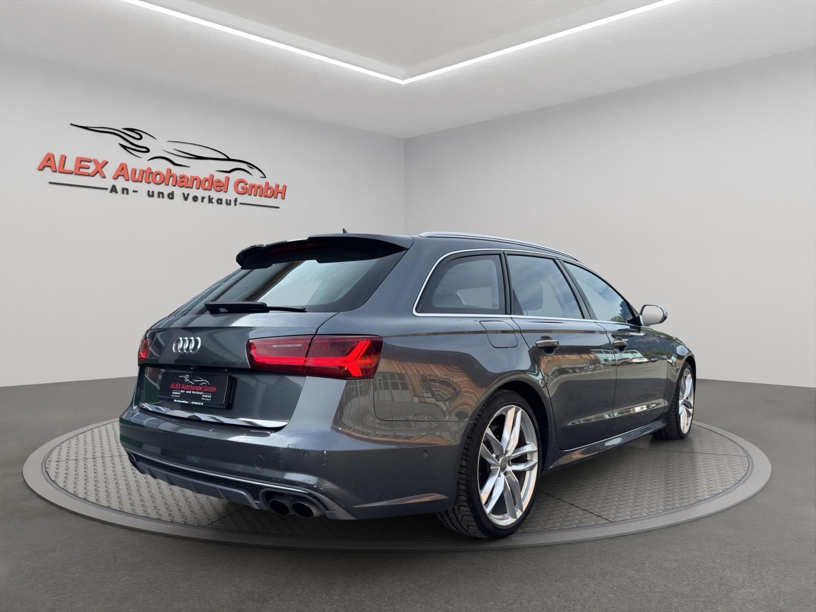 AUDI S6 Avant 4.0 TFSI V8 quattro S-tronic-image-6