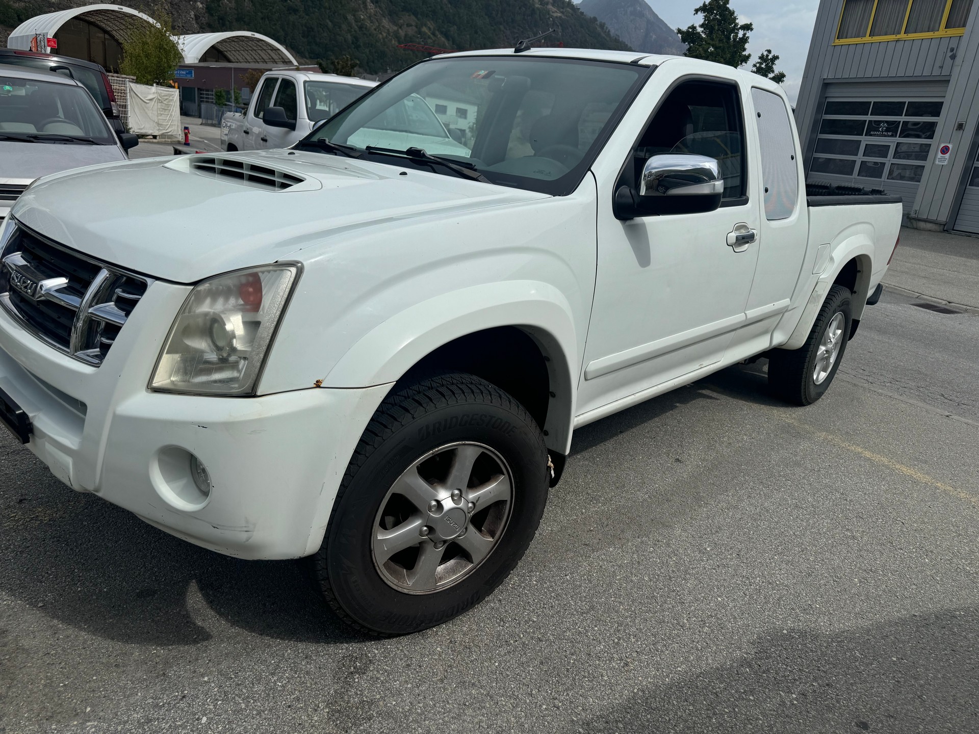 ISUZU D-MAX SpaceCab LS 3.0 4x4 A-image-3