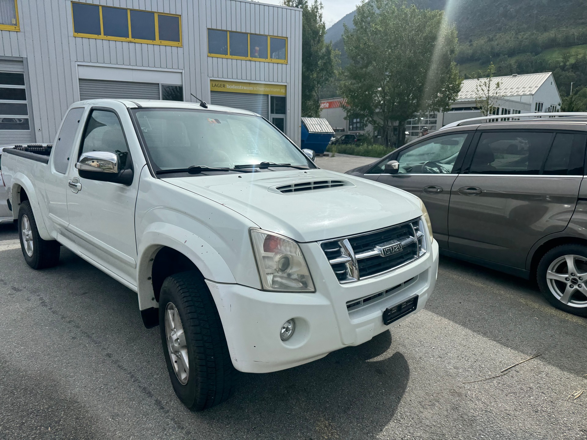 ISUZU D-MAX SpaceCab LS 3.0 4x4 A-image-2