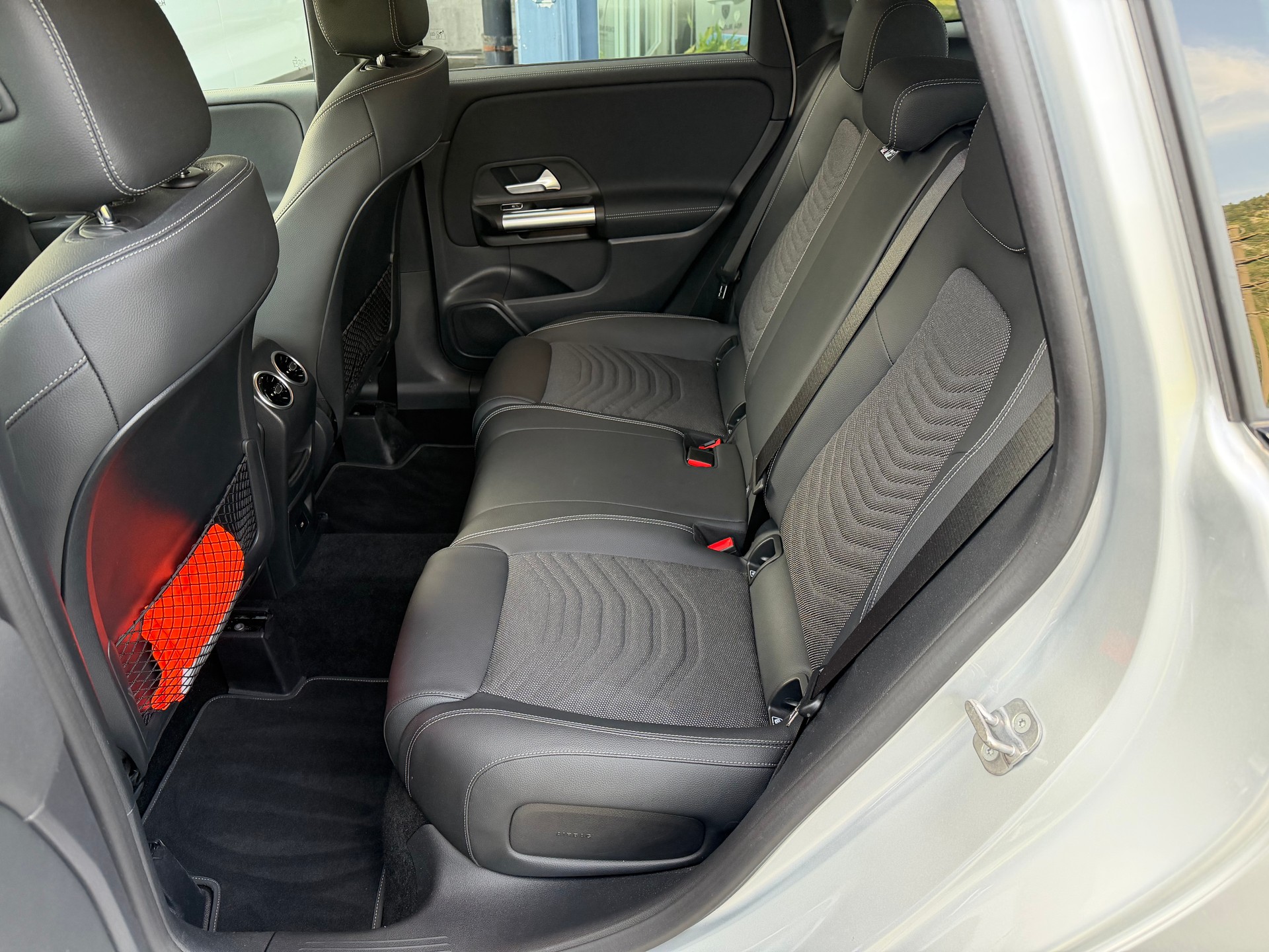 MERCEDES-BENZ B 220 4Matic 8G-DCT-image-6