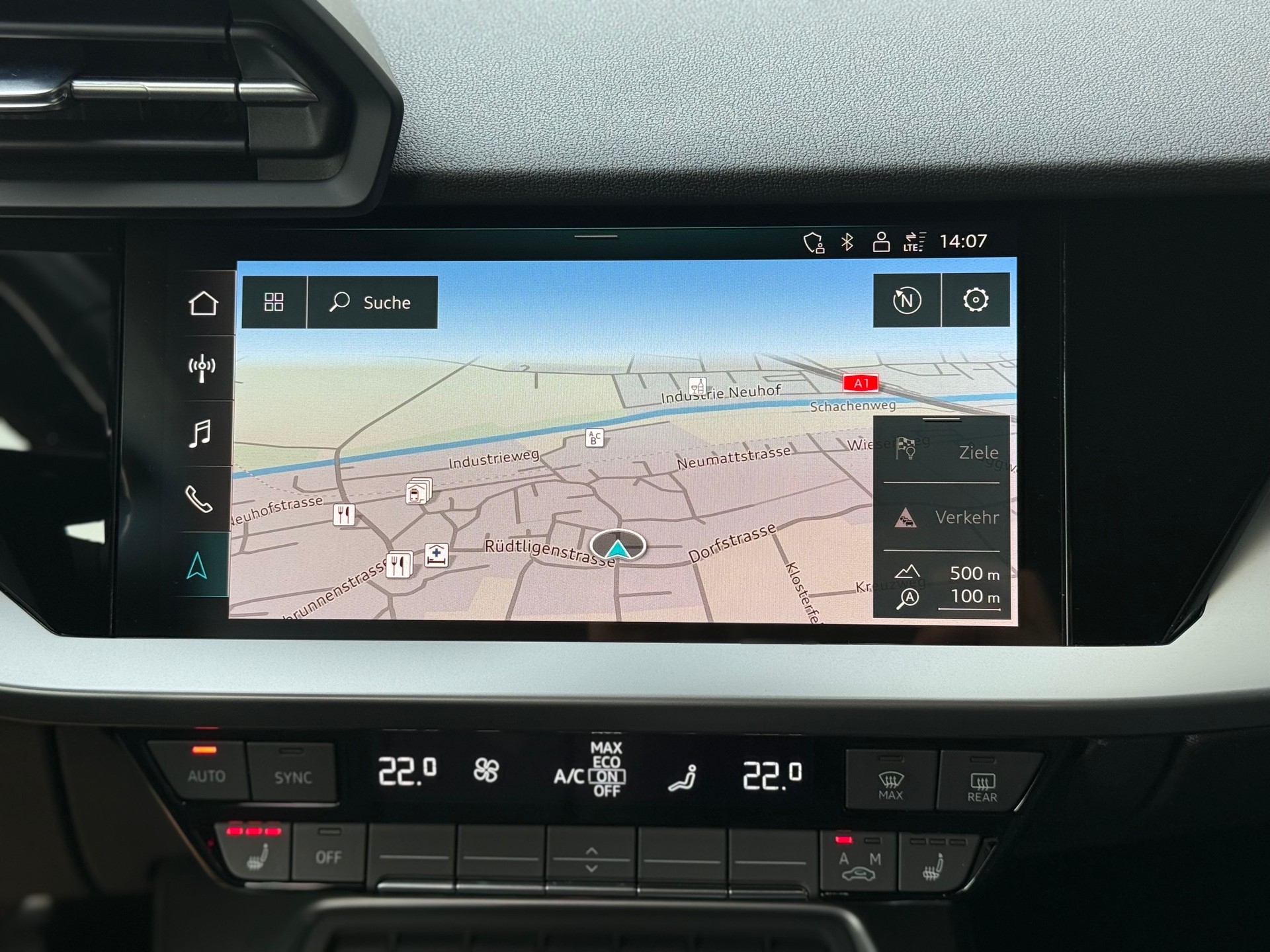 AUDI A3 Sportback 35 TFSI S line S-tronic °° 5 Jahre / 100'000 KM Audi-Garantie °°-image-19