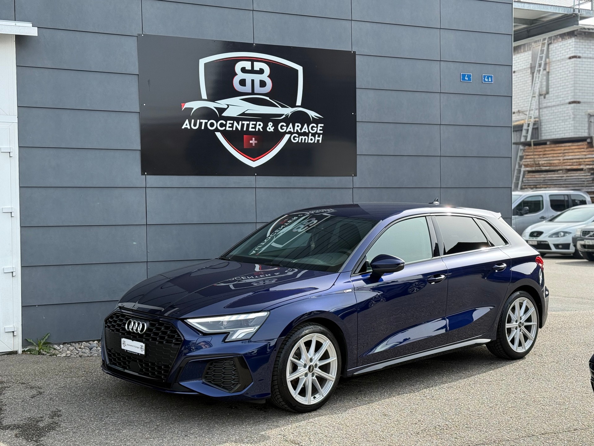 AUDI A3 Sportback 35 TFSI S line S-tronic °° 5 Jahre / 100'000 KM Audi-Garantie °°-image-1