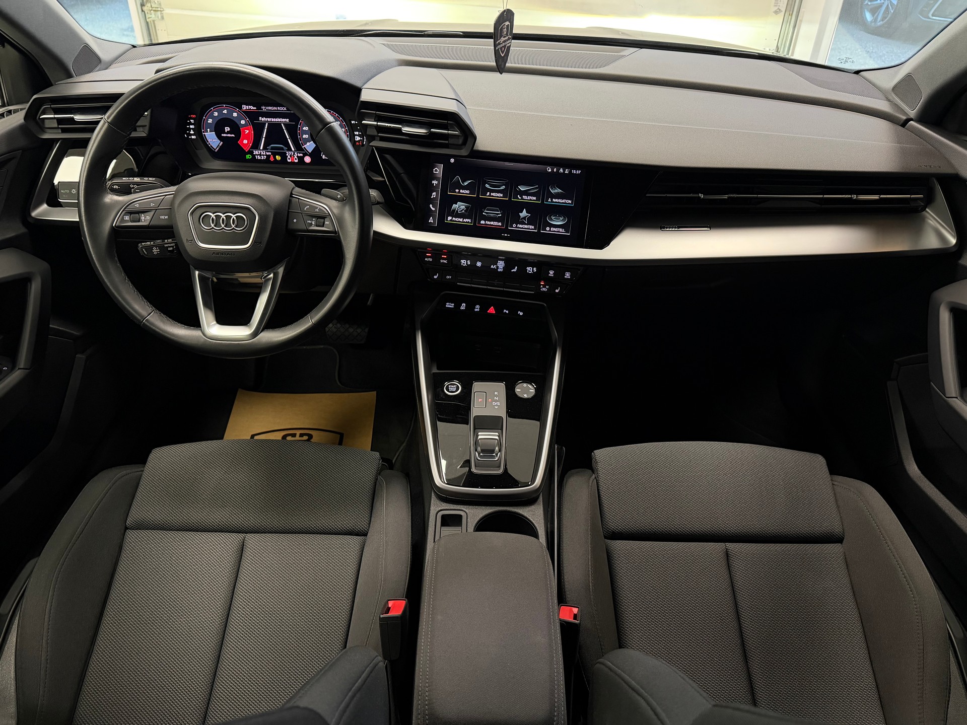 AUDI A3 Sportback 35 TFSI S line S-tronic °° 5 Jahre / 100'000 KM Audi-Garantie °°-image-16