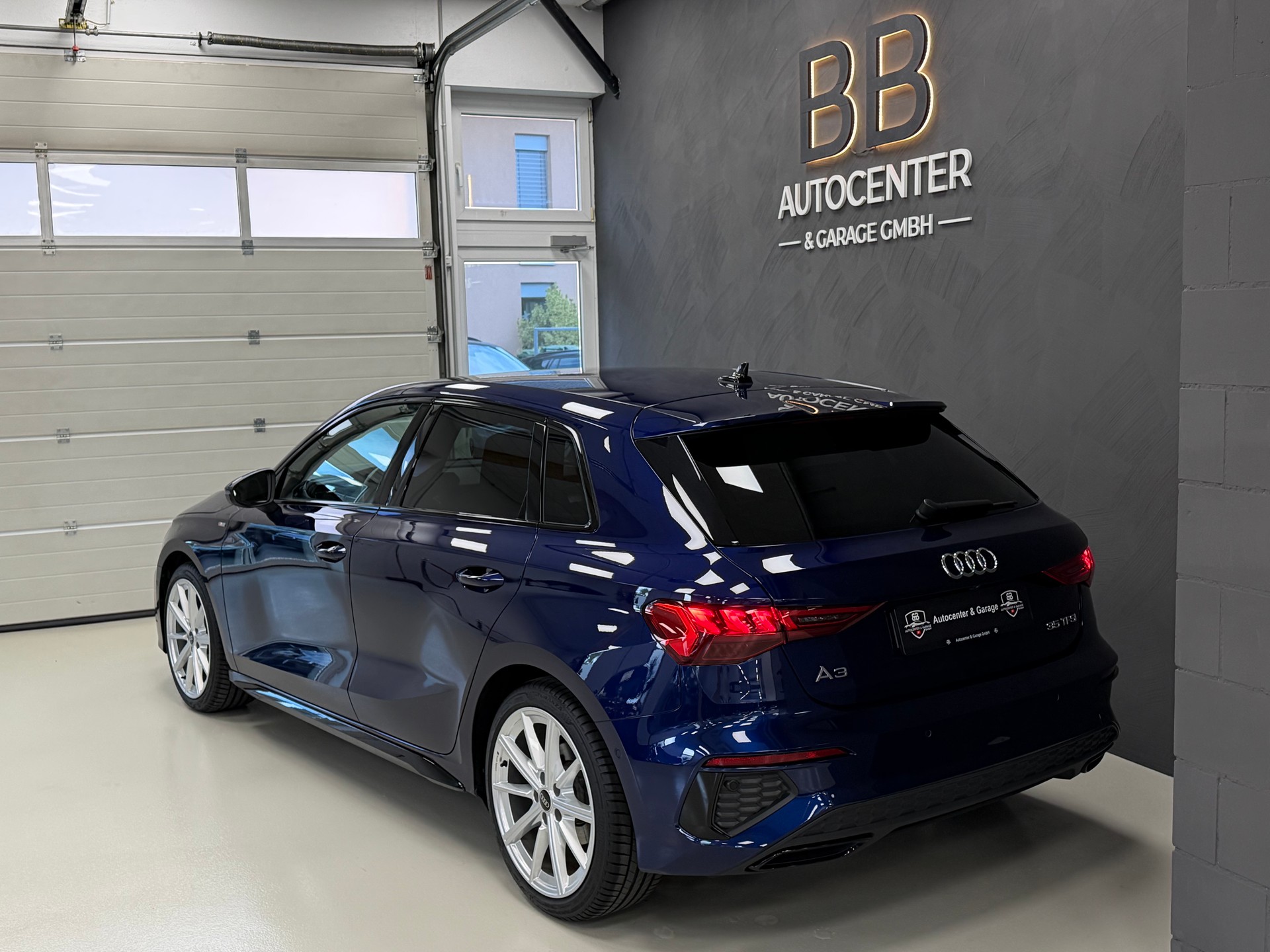 AUDI A3 Sportback 35 TFSI S line S-tronic °° 5 Jahre / 100'000 KM Audi-Garantie °°-image-5