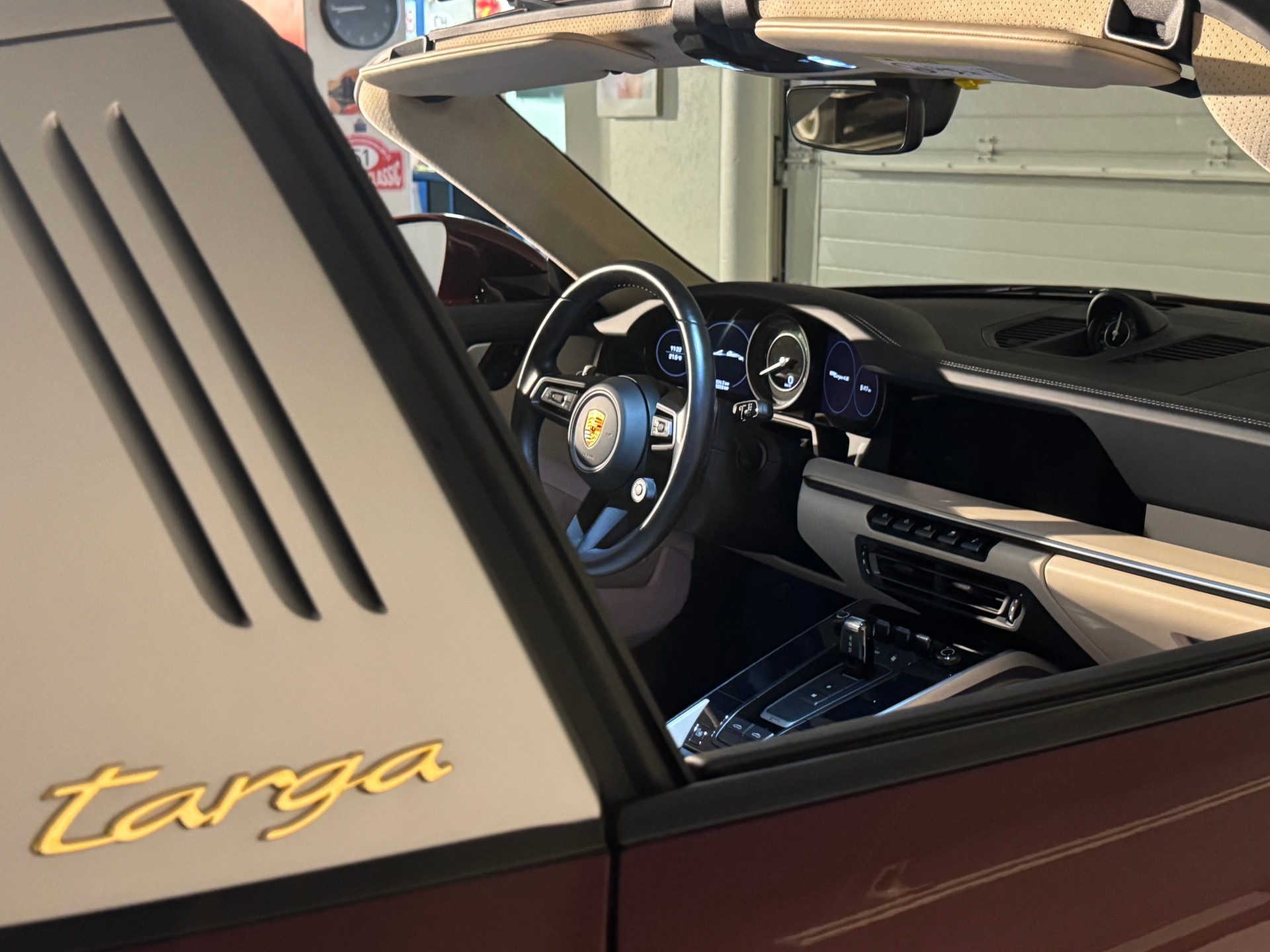 PORSCHE 911 Targa 4S Heritage Design Edition PDK-image-26