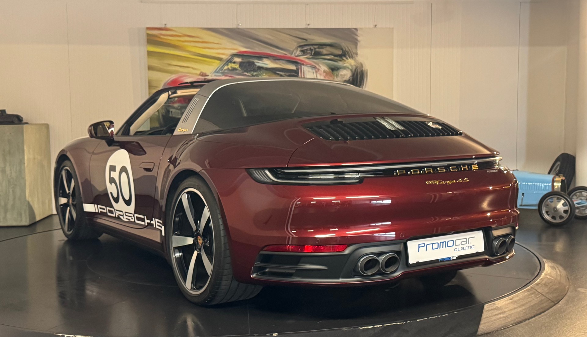 PORSCHE 911 Targa 4S Heritage Design Edition PDK-image-3