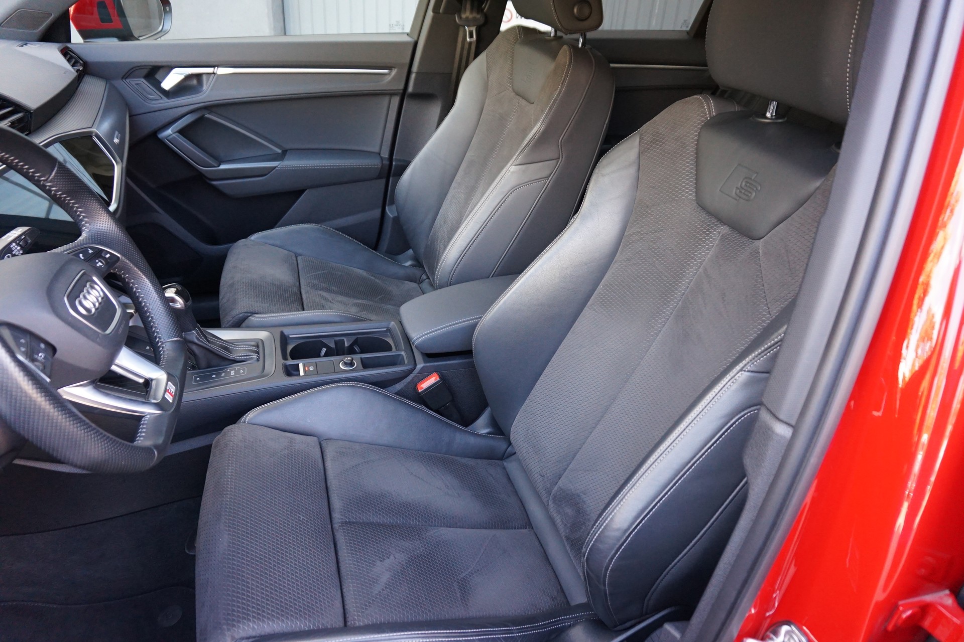 AUDI Q3 Sportback 35 TFSI S line S-tronic-image-13