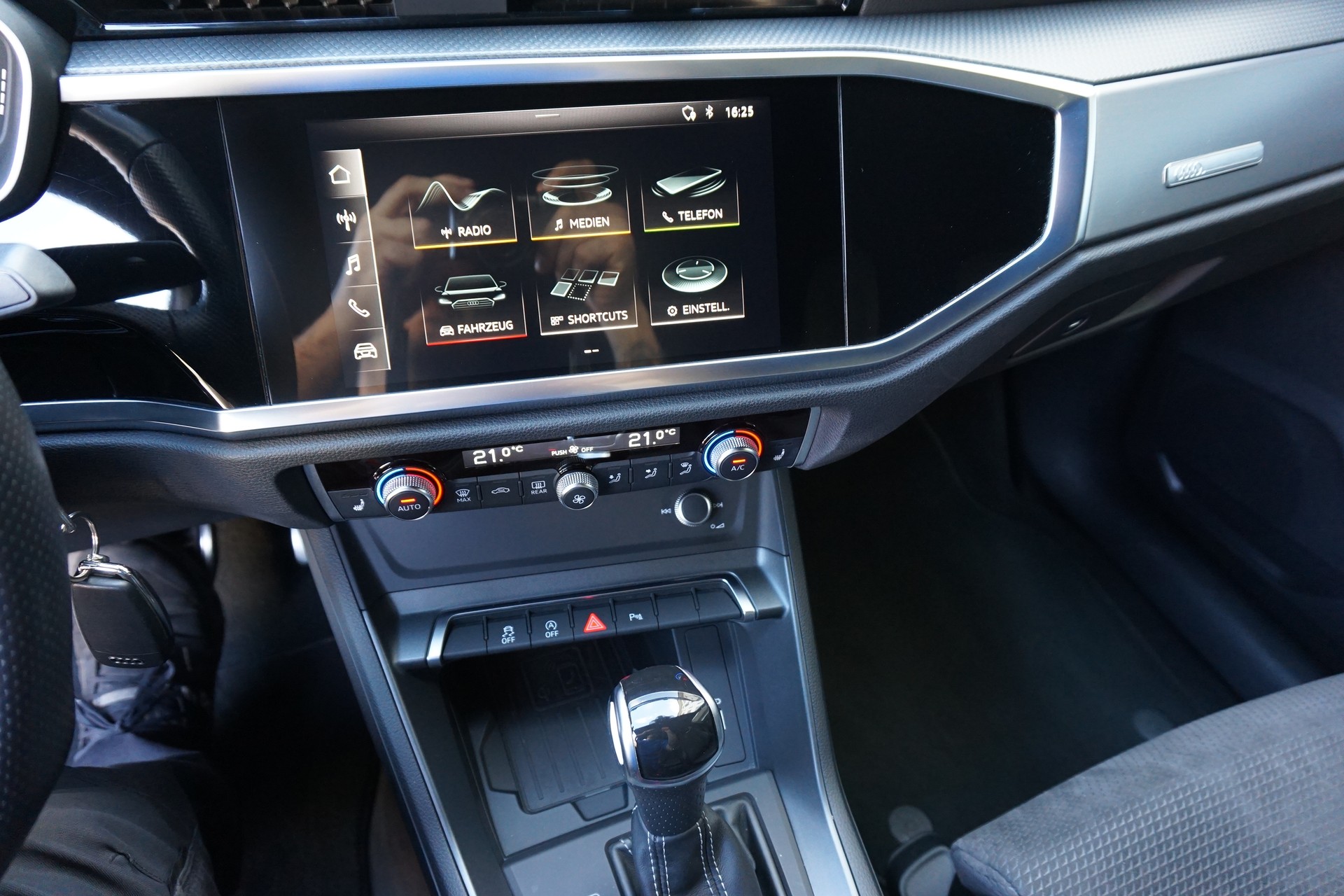 AUDI Q3 Sportback 35 TFSI S line S-tronic-image-10