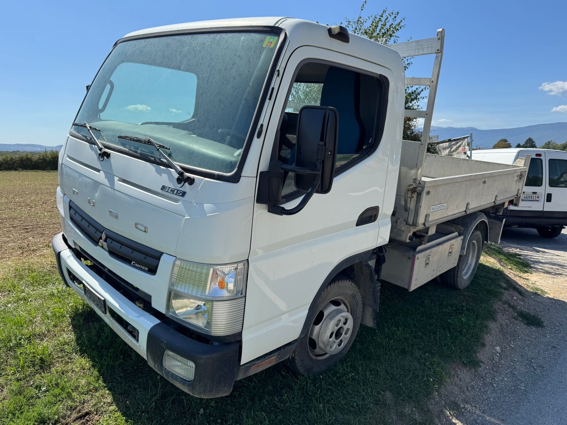 MITSUBISHI FUSO Canter 3C15-image-1