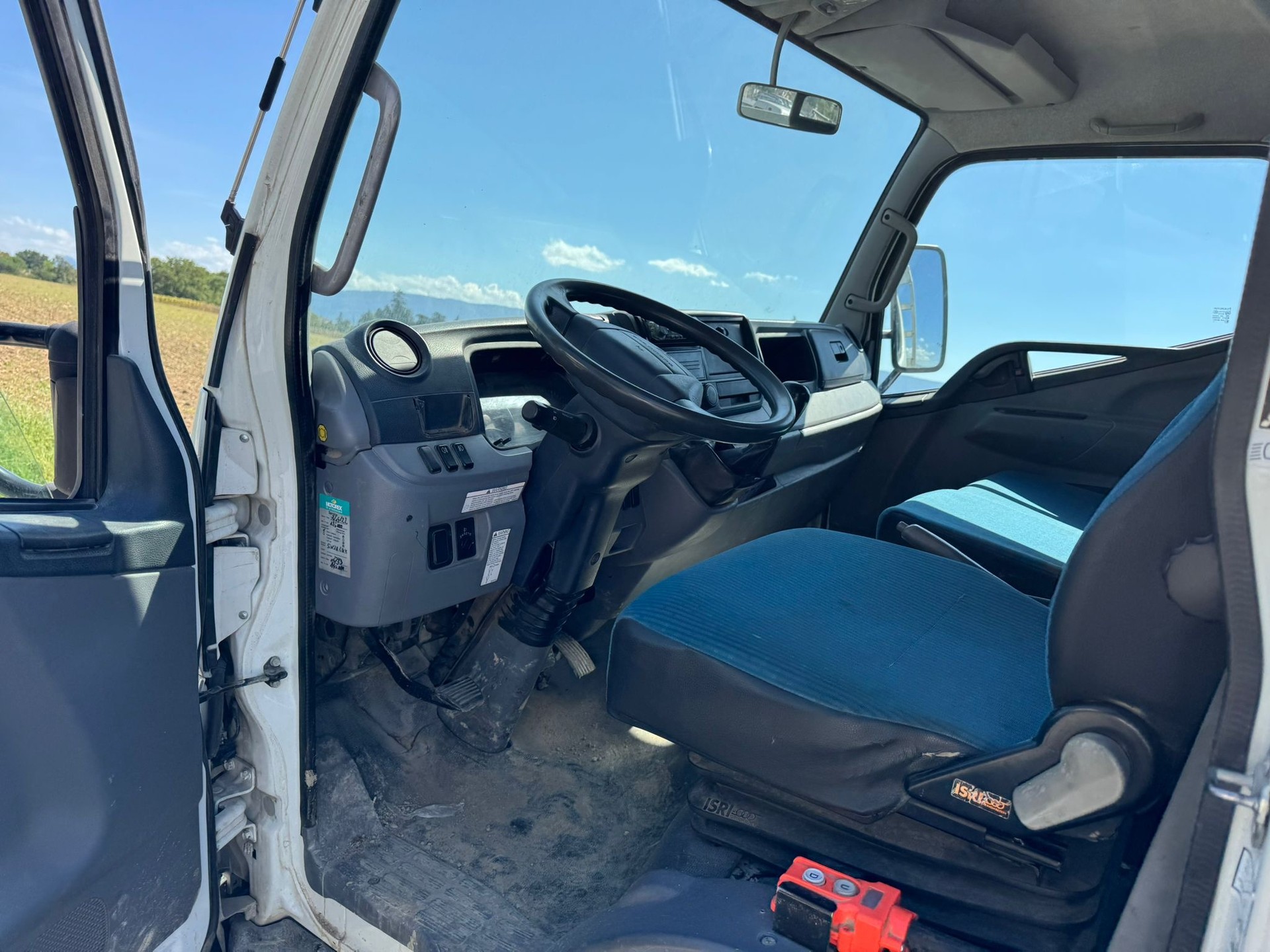 MITSUBISHI FUSO Canter 3C15-image-7