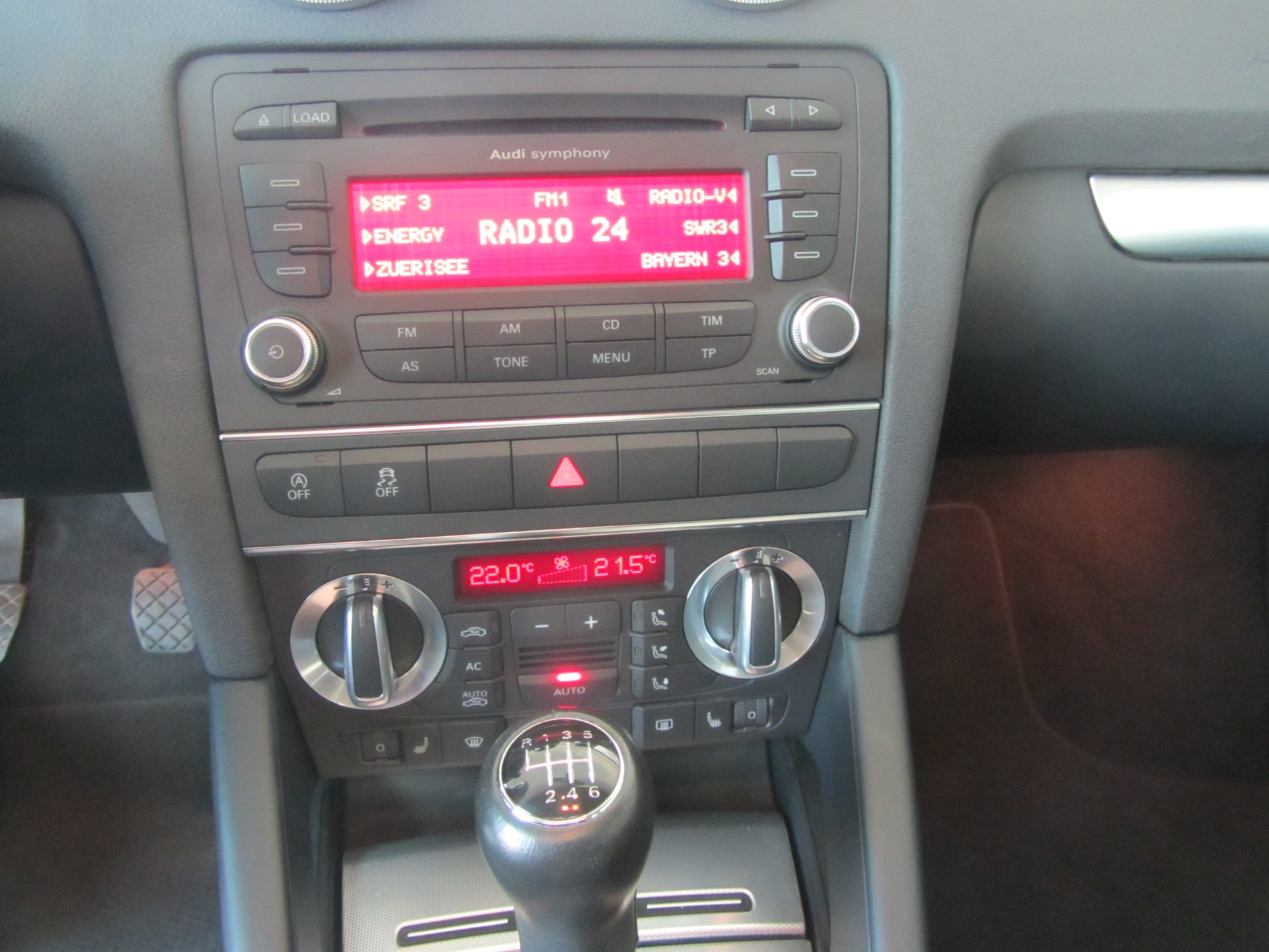 AUDI A3 Sportback 2.0 TDI Attraction-image-7