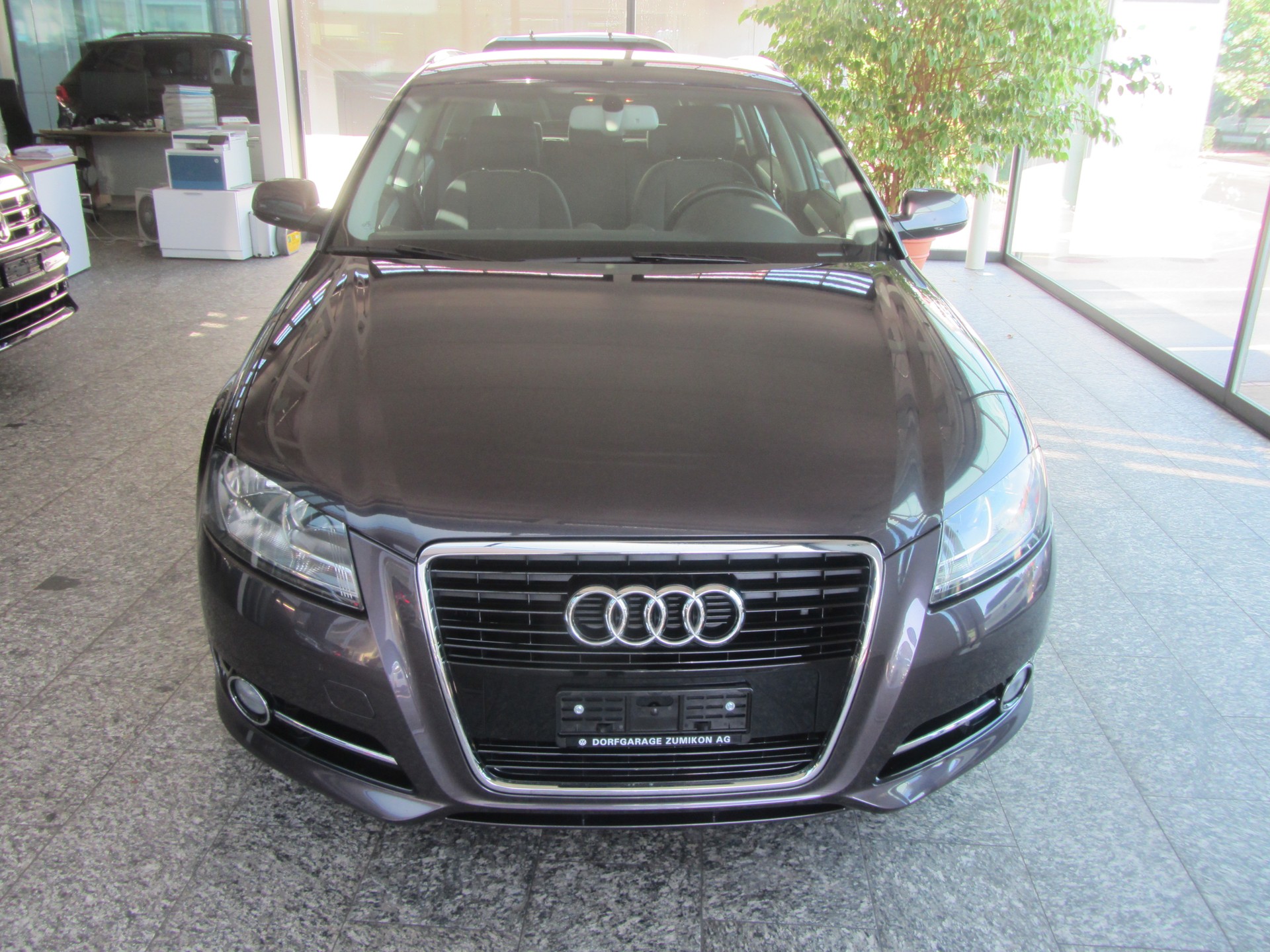 AUDI A3 Sportback 2.0 TDI Attraction-image-2