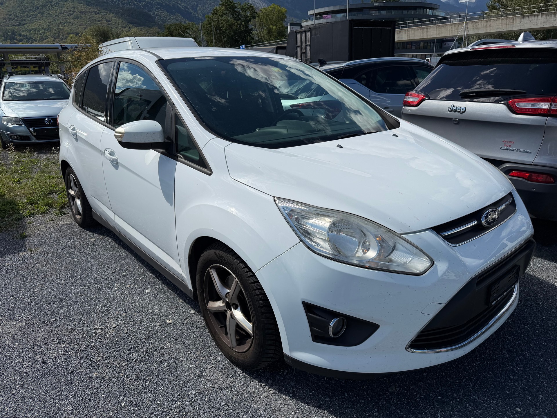 FORD C-Max 1.0 SCTi Titanium-image-0