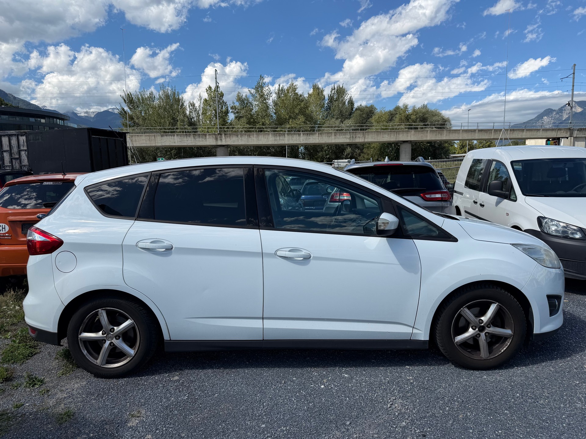FORD C-Max 1.0 SCTi Titanium-image-1