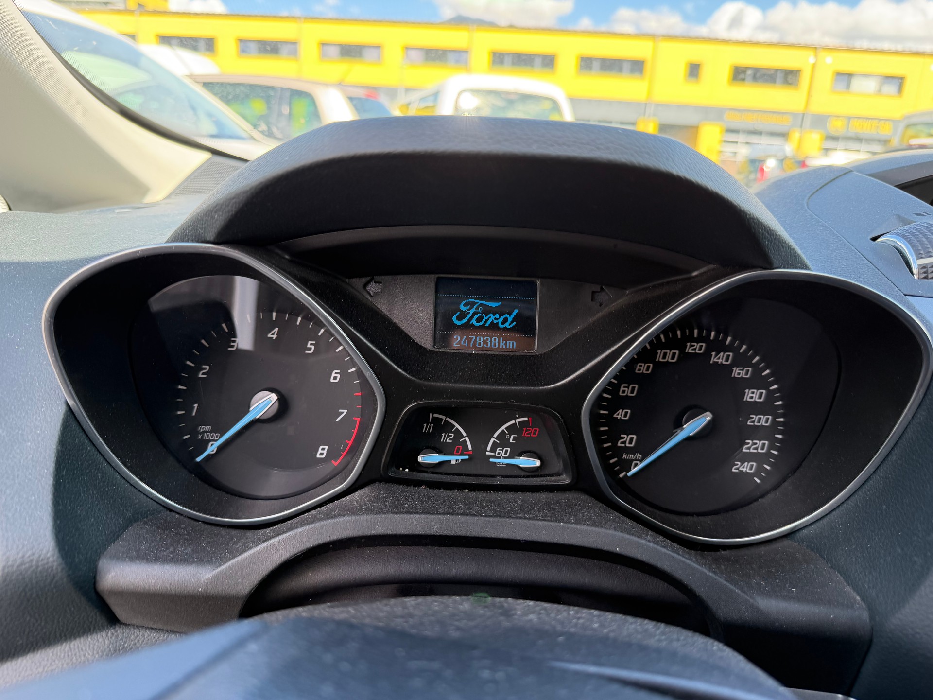 FORD C-Max 1.0 SCTi Titanium-image-9