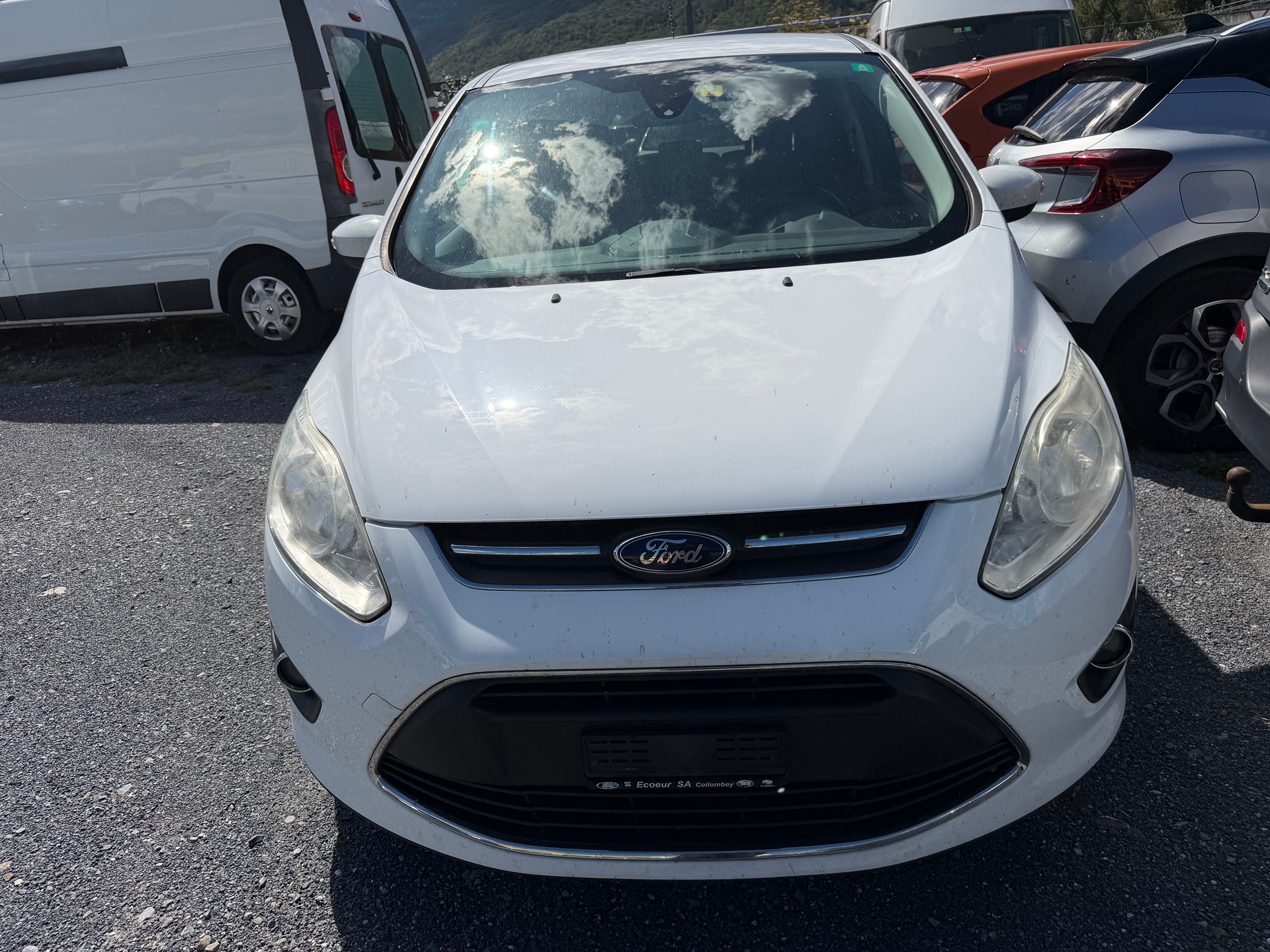 FORD C-Max 1.0 SCTi Titanium-image-4