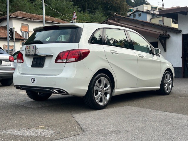 MERCEDES-BENZ B 180 7G-DCT SPORTS TOURER-image-1