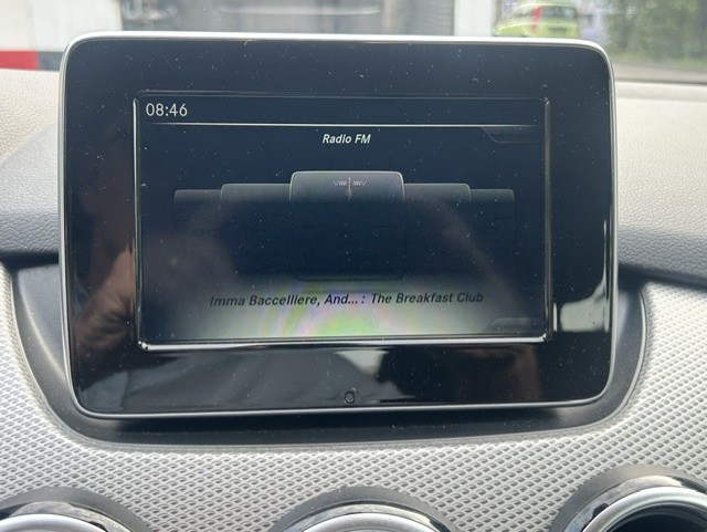 MERCEDES-BENZ B 180 7G-DCT SPORTS TOURER-image-9