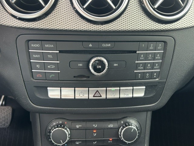 MERCEDES-BENZ B 180 7G-DCT SPORTS TOURER-image-11