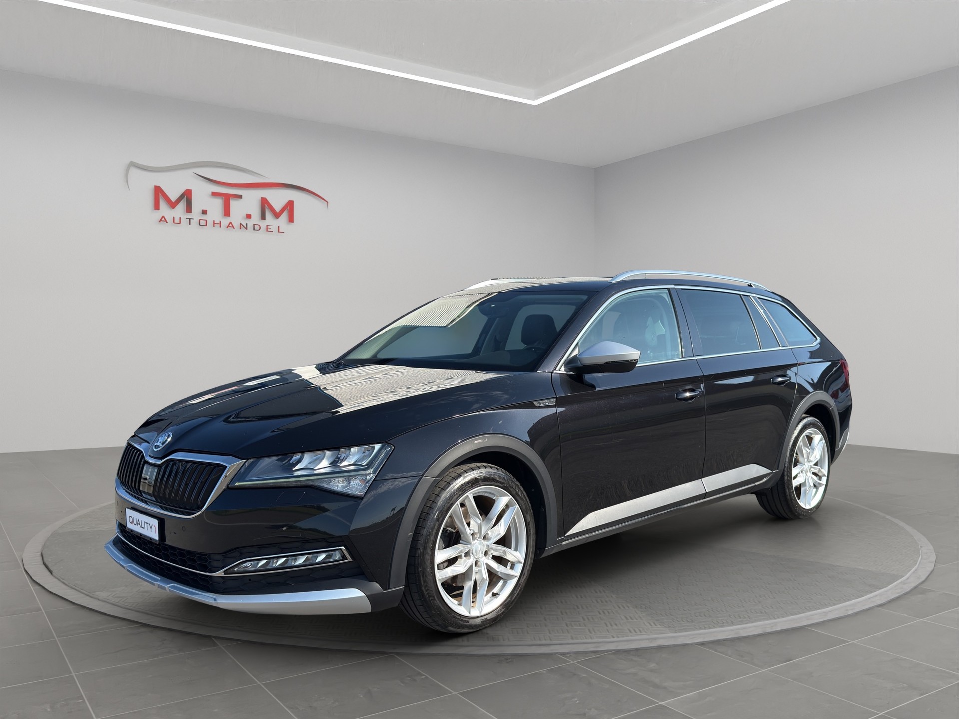 SKODA Superb 2.0 TDi Scout 4x4 DSG-image-5