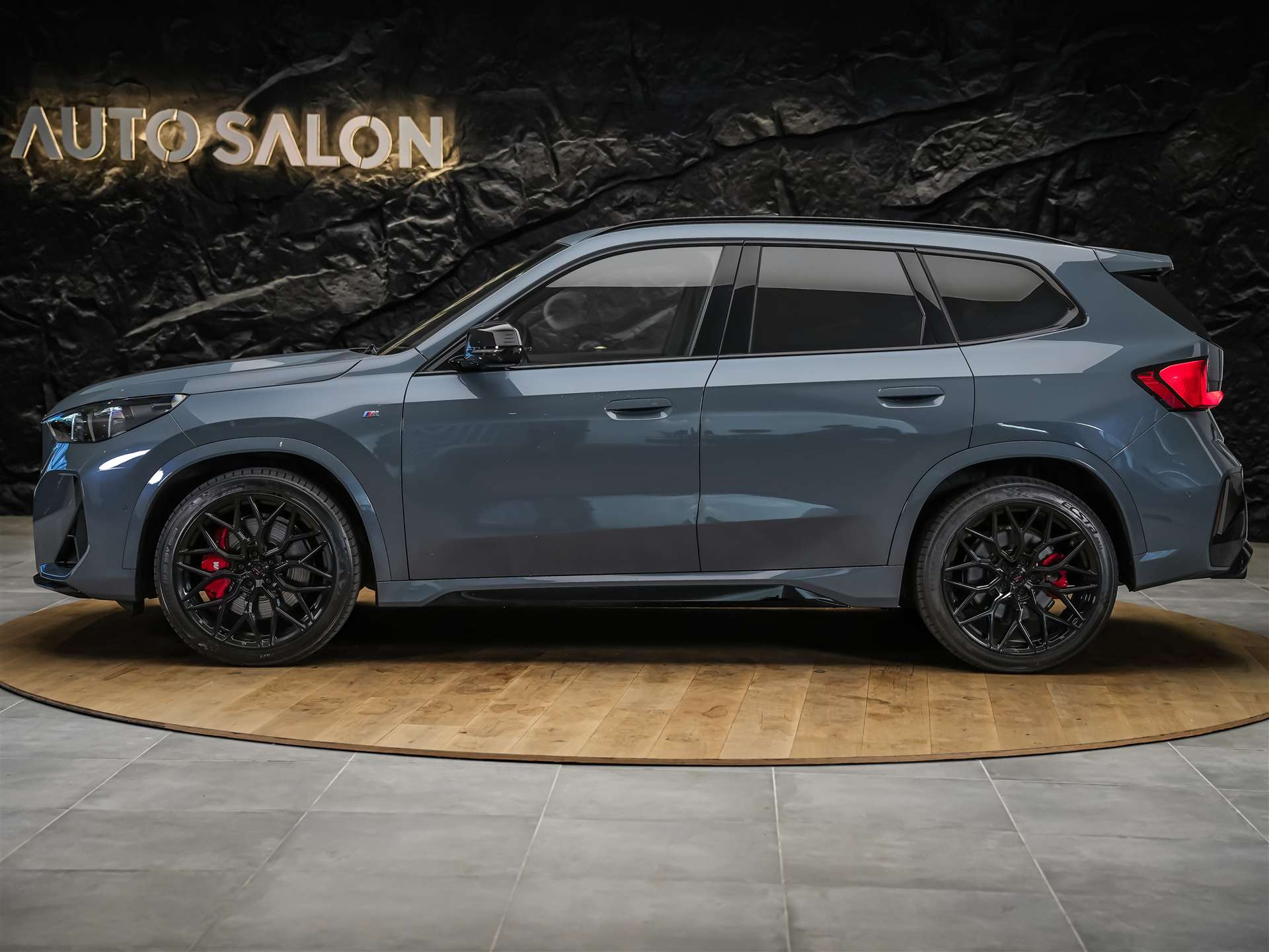 BMW X1 xDrive M35i *Werksgarantie*Panorama*Head-Up*Harman/Kardon*AHK*-showroom-element-2