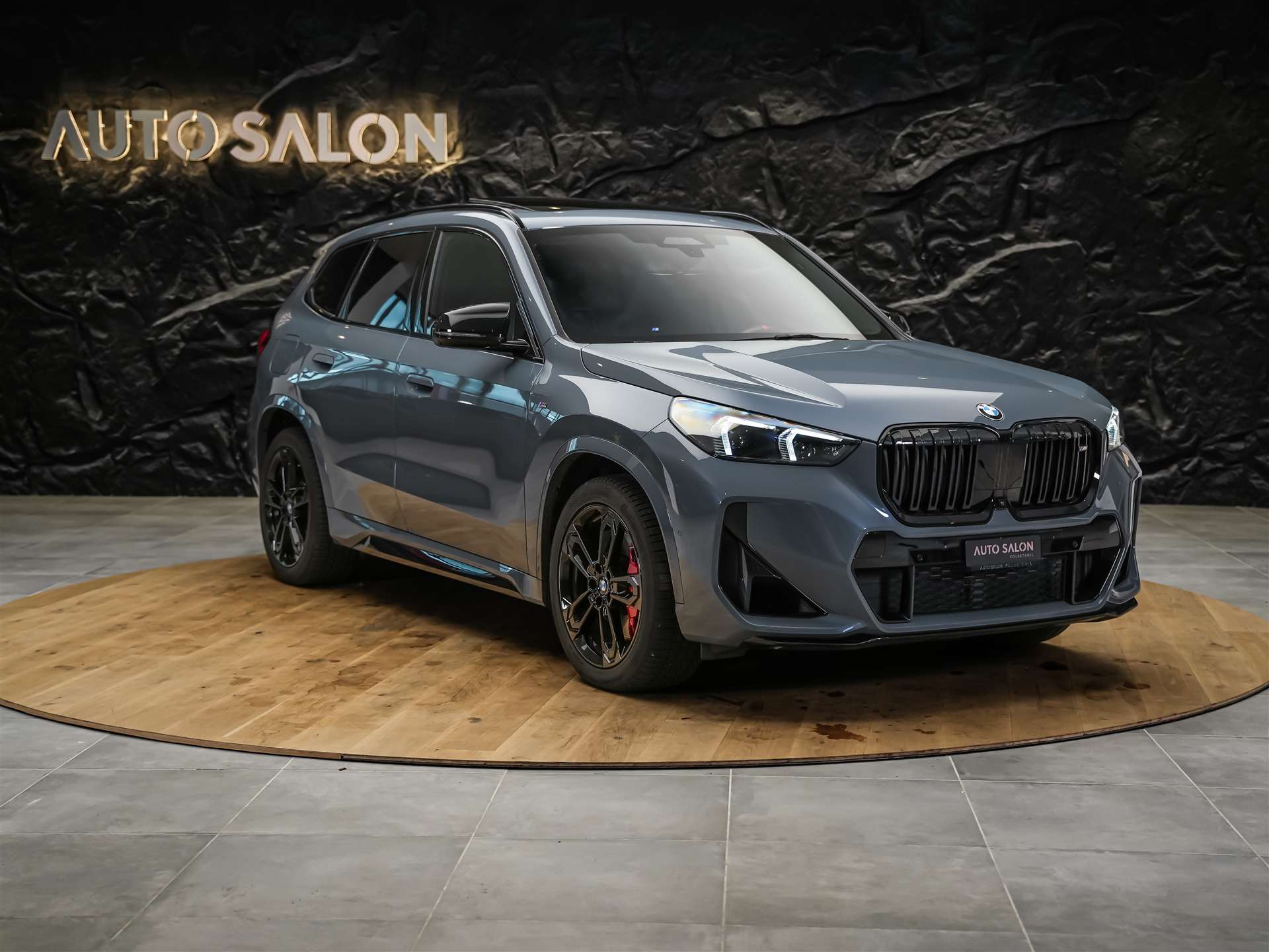BMW X1 xDrive M35i *Werksgarantie*Panorama*Head-Up*Harman/Kardon*AHK*-image-5