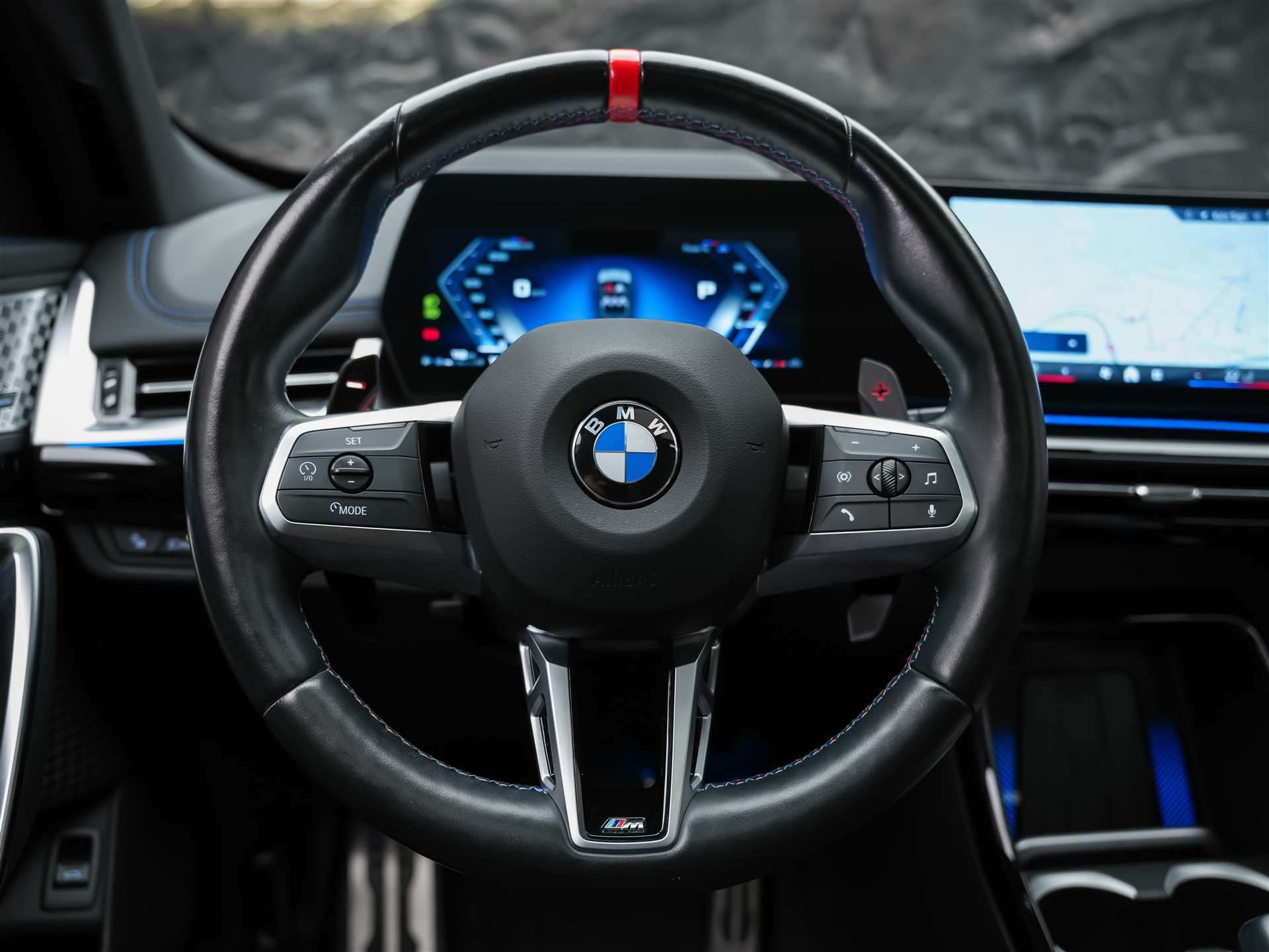 BMW X1 xDrive M35i *Werksgarantie*Panorama*Head-Up*Harman/Kardon*AHK*-image-29