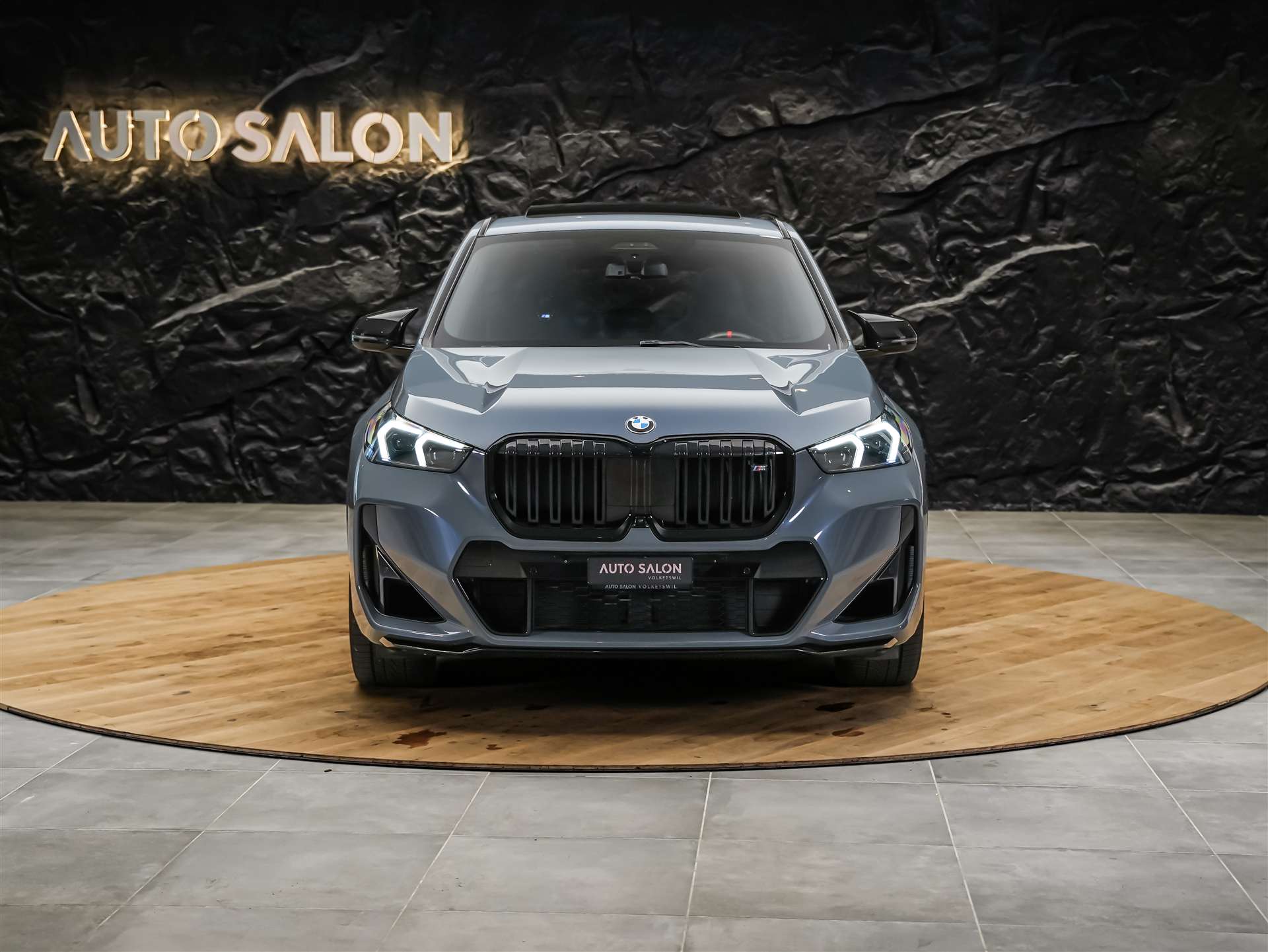 BMW X1 xDrive M35i *Werksgarantie*Panorama*Head-Up*Harman/Kardon*AHK*-image-6