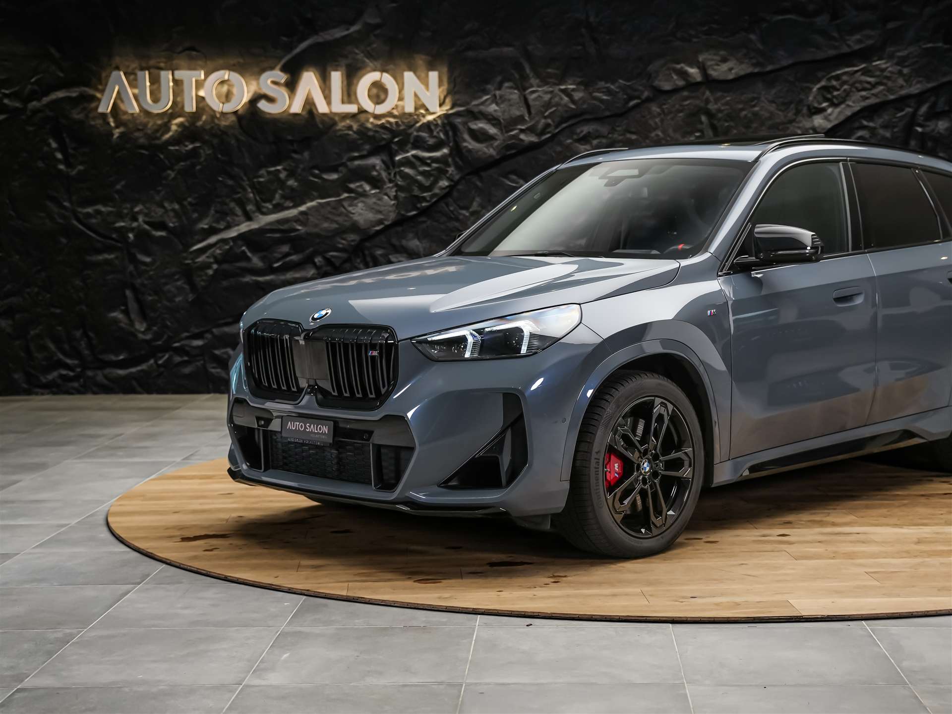 BMW X1 xDrive M35i *Werksgarantie*Panorama*Head-Up*Harman/Kardon*AHK*-image-16