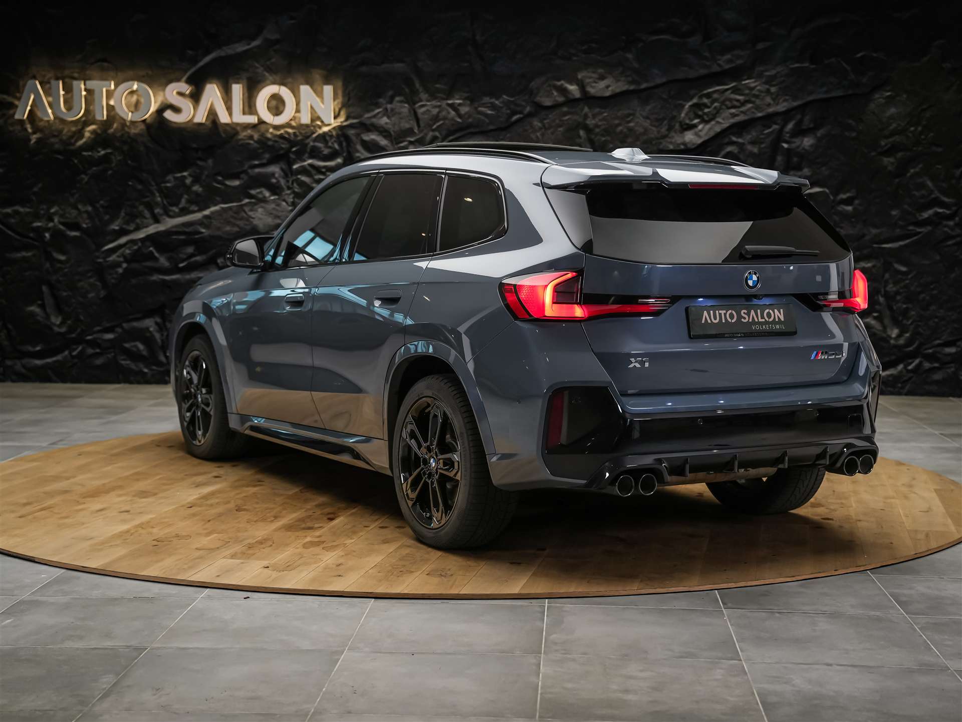 BMW X1 xDrive M35i *Werksgarantie*Panorama*Head-Up*Harman/Kardon*AHK*-showroom-element-2