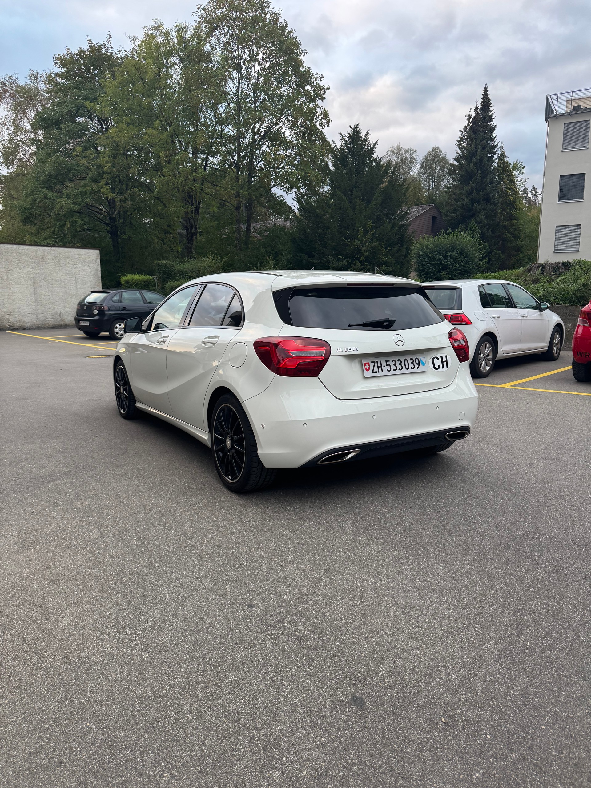 MERCEDES-BENZ A 180-image-3