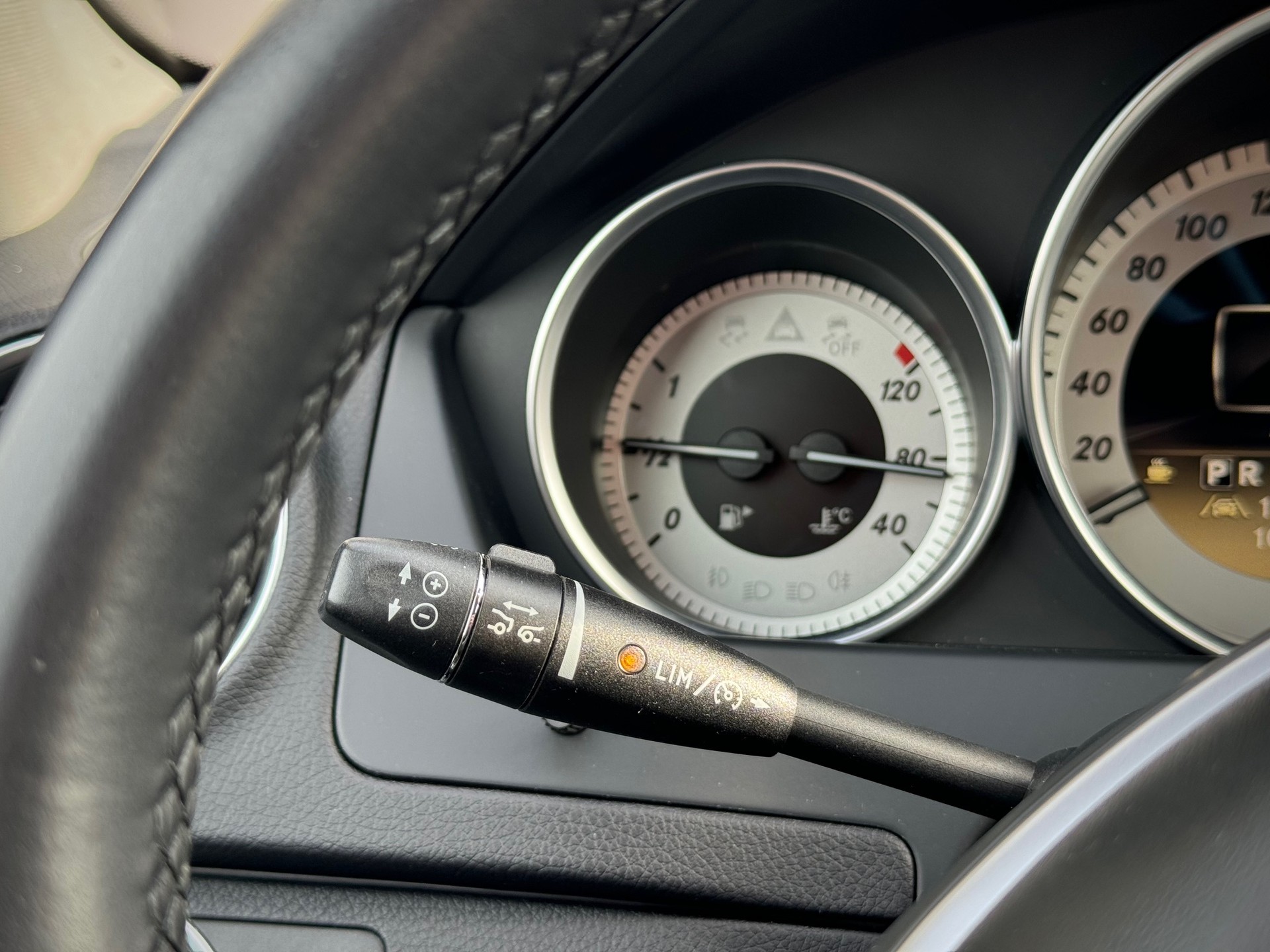 MERCEDES-BENZ C 250 CDI Avantgarde 4Matic 7G-Tronic - Véhicule Suisse (CH)-image-11