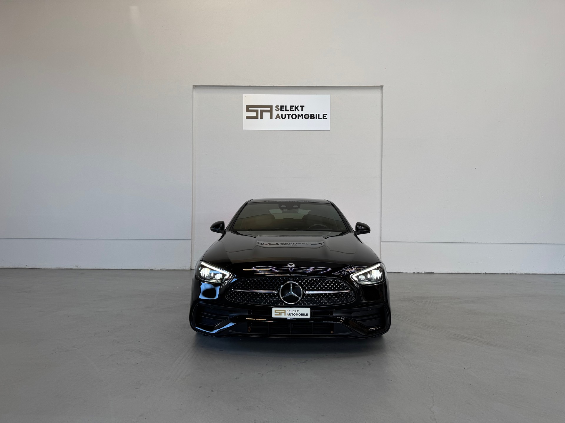 MERCEDES-BENZ C 300 d 4Matic AMG Line-showroom-element-2