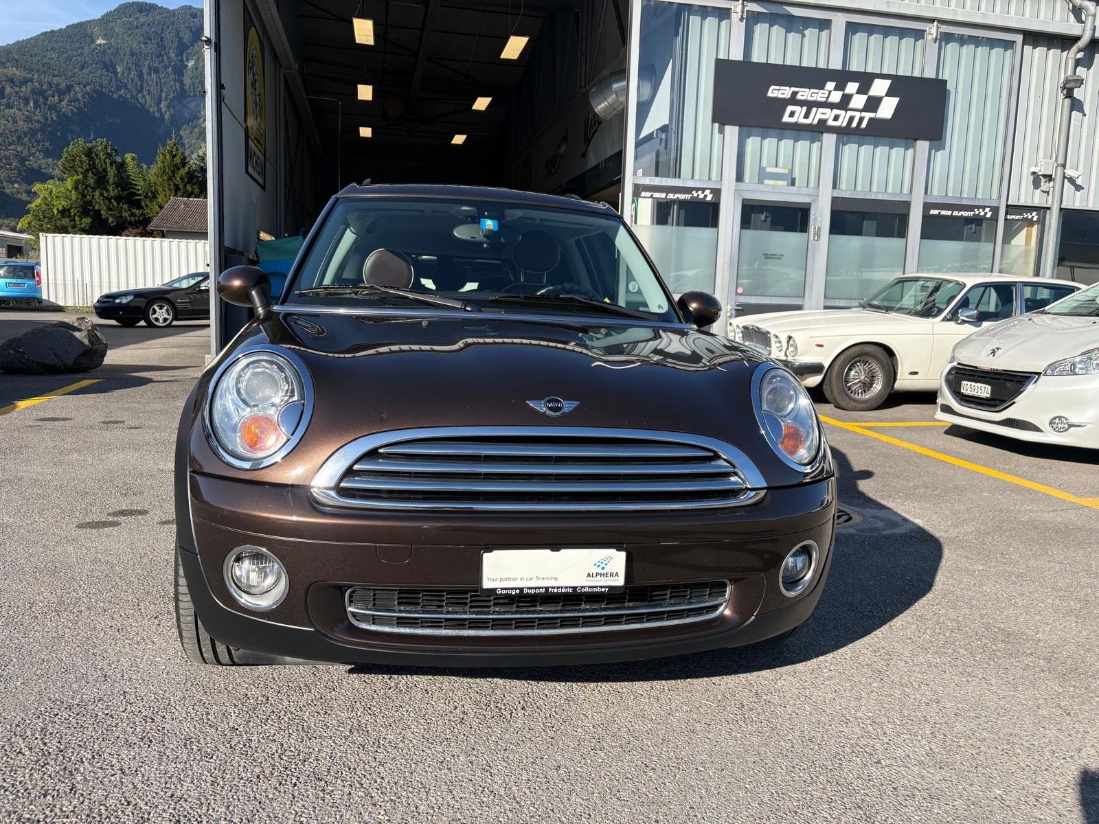 MINI Clubman Cooper-image-2