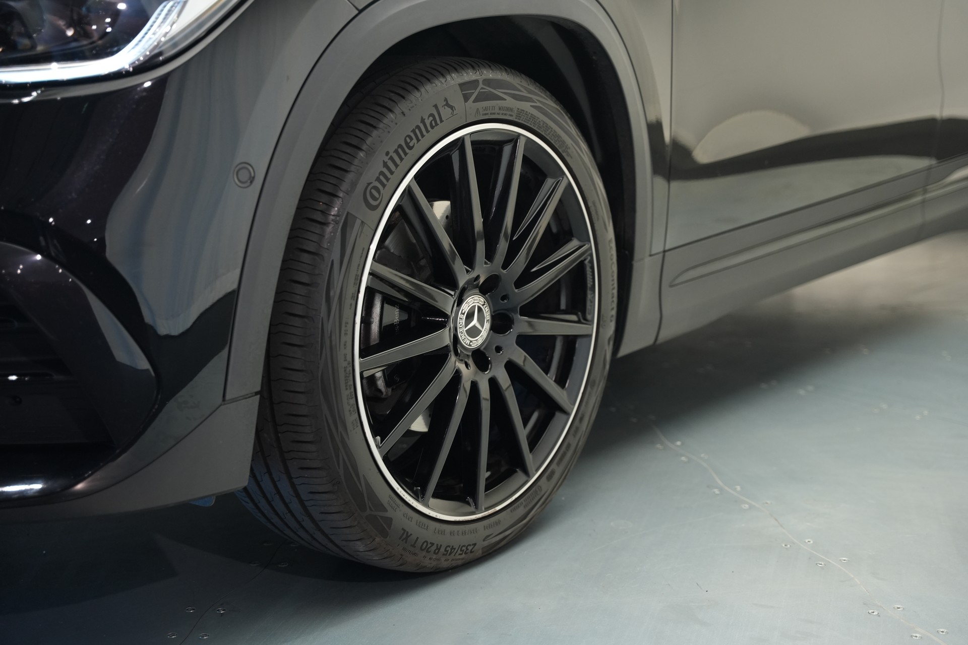 MERCEDES-BENZ GLA 220d 4Matic AMG Line 8G-DCT *CH-Fahrzeug*-image-48