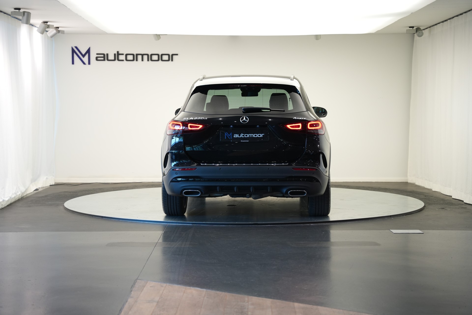 MERCEDES-BENZ GLA 220d 4Matic AMG Line 8G-DCT *CH-Fahrzeug*-image-5
