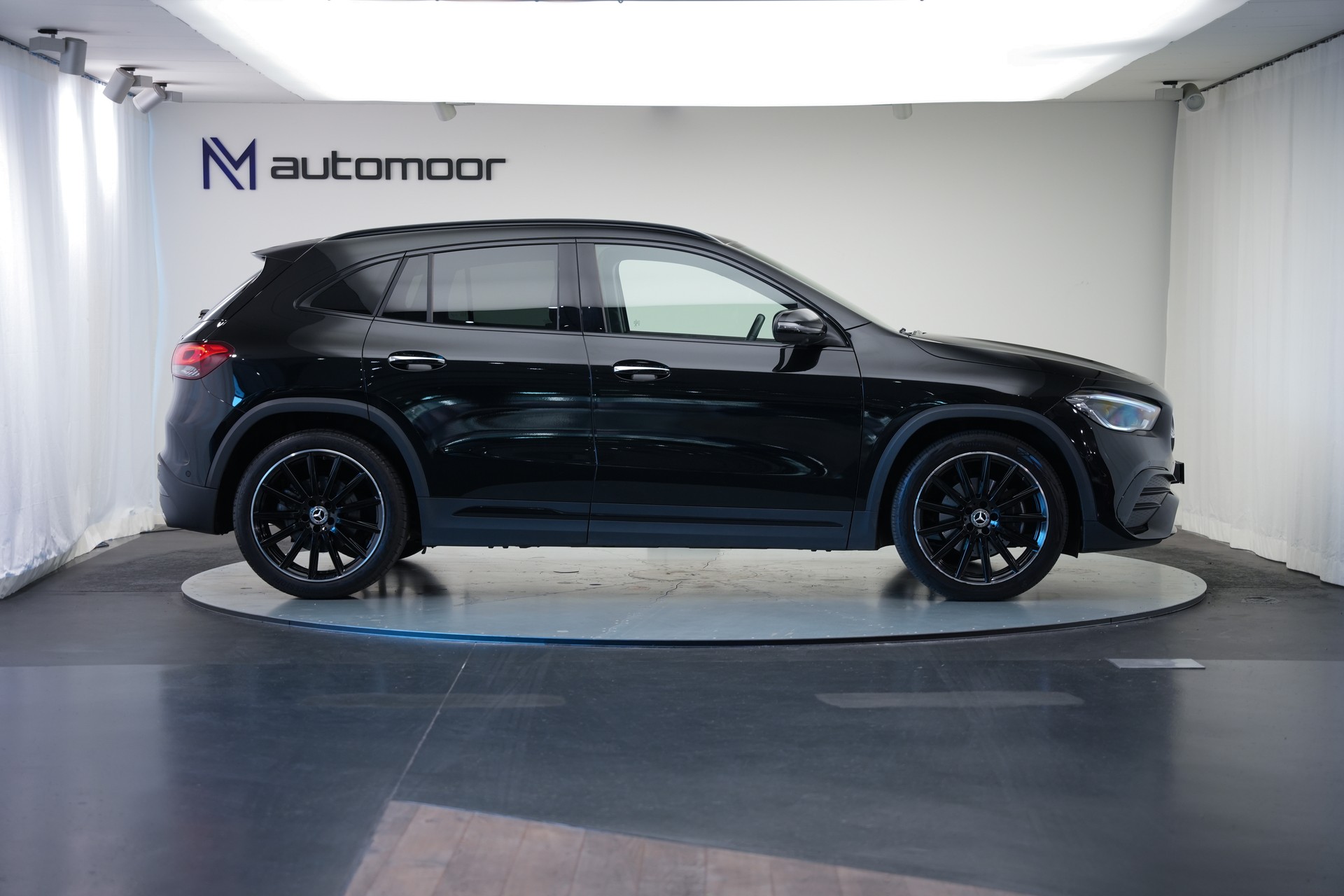 MERCEDES-BENZ GLA 220d 4Matic AMG Line 8G-DCT *CH-Fahrzeug*-showroom-element-3