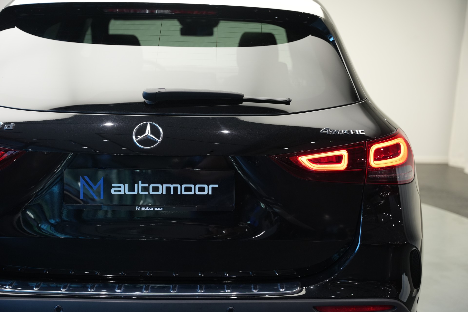 MERCEDES-BENZ GLA 220d 4Matic AMG Line 8G-DCT *CH-Fahrzeug*-image-37