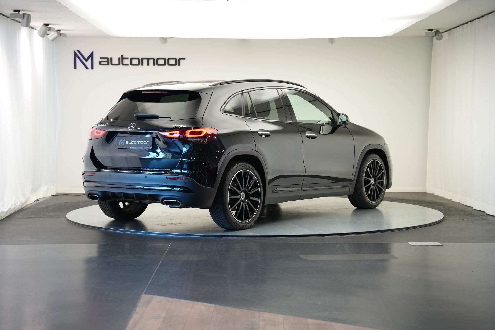 MERCEDES-BENZ GLA 220d 4Matic AMG Line 8G-DCT *CH-Fahrzeug*-image-4