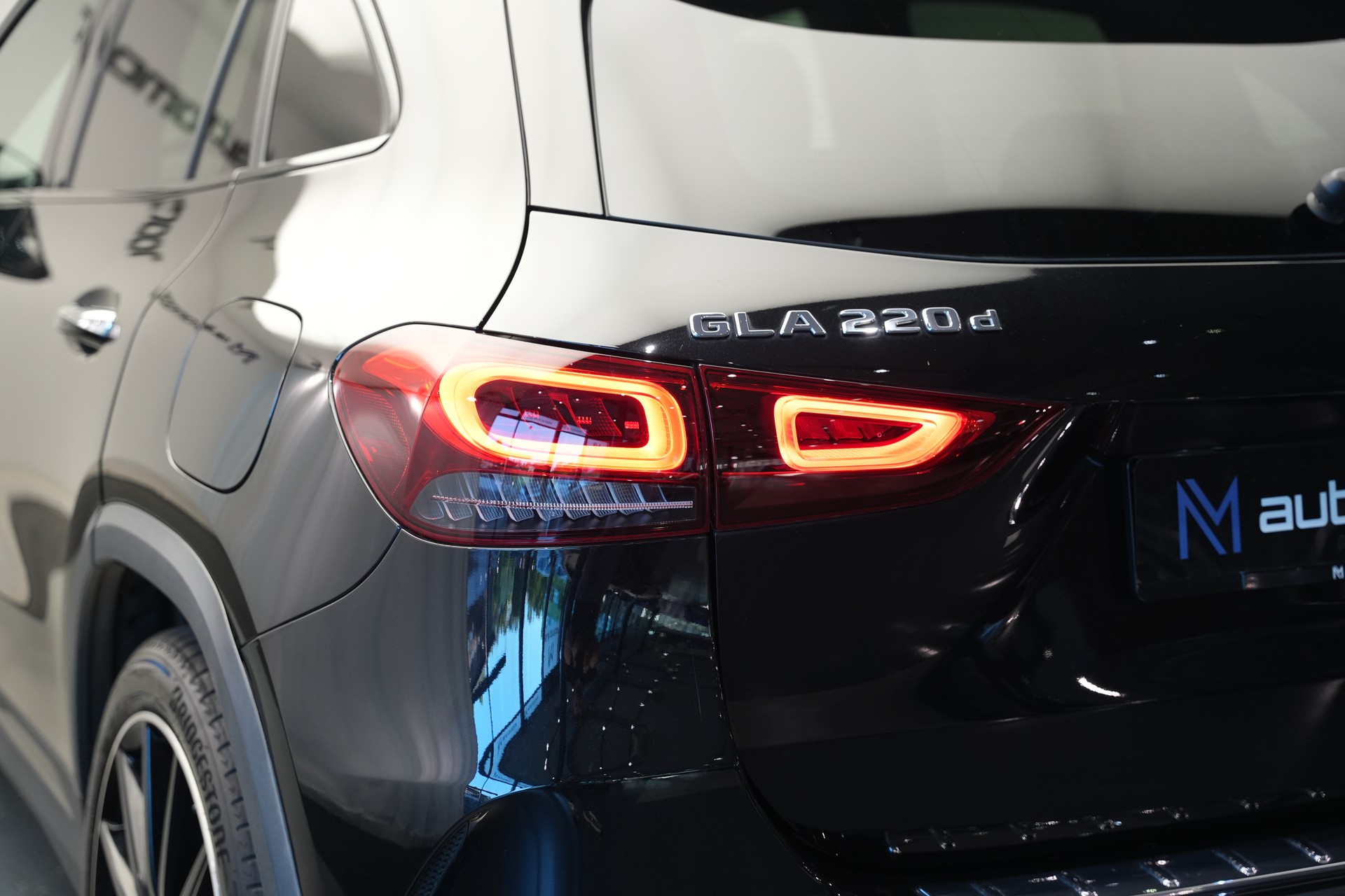 MERCEDES-BENZ GLA 220d 4Matic AMG Line 8G-DCT *CH-Fahrzeug*-image-38