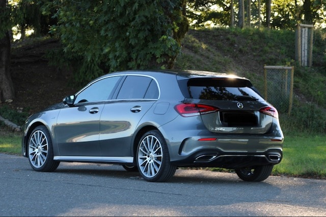 MERCEDES-BENZ A 250 e AMG Line-image-1