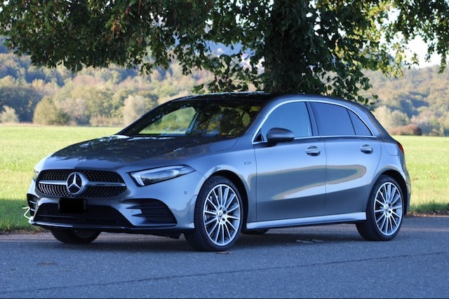 MERCEDES-BENZ A 250 e AMG Line-image-0